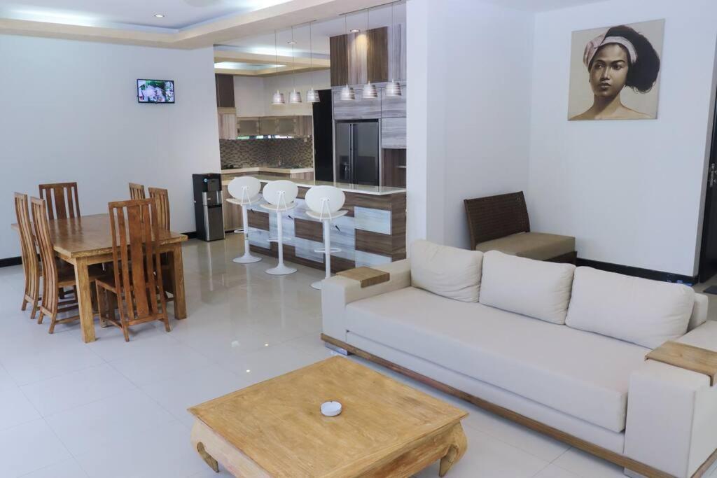The Lavana Dzawani Villa Berawa Kuta Bali