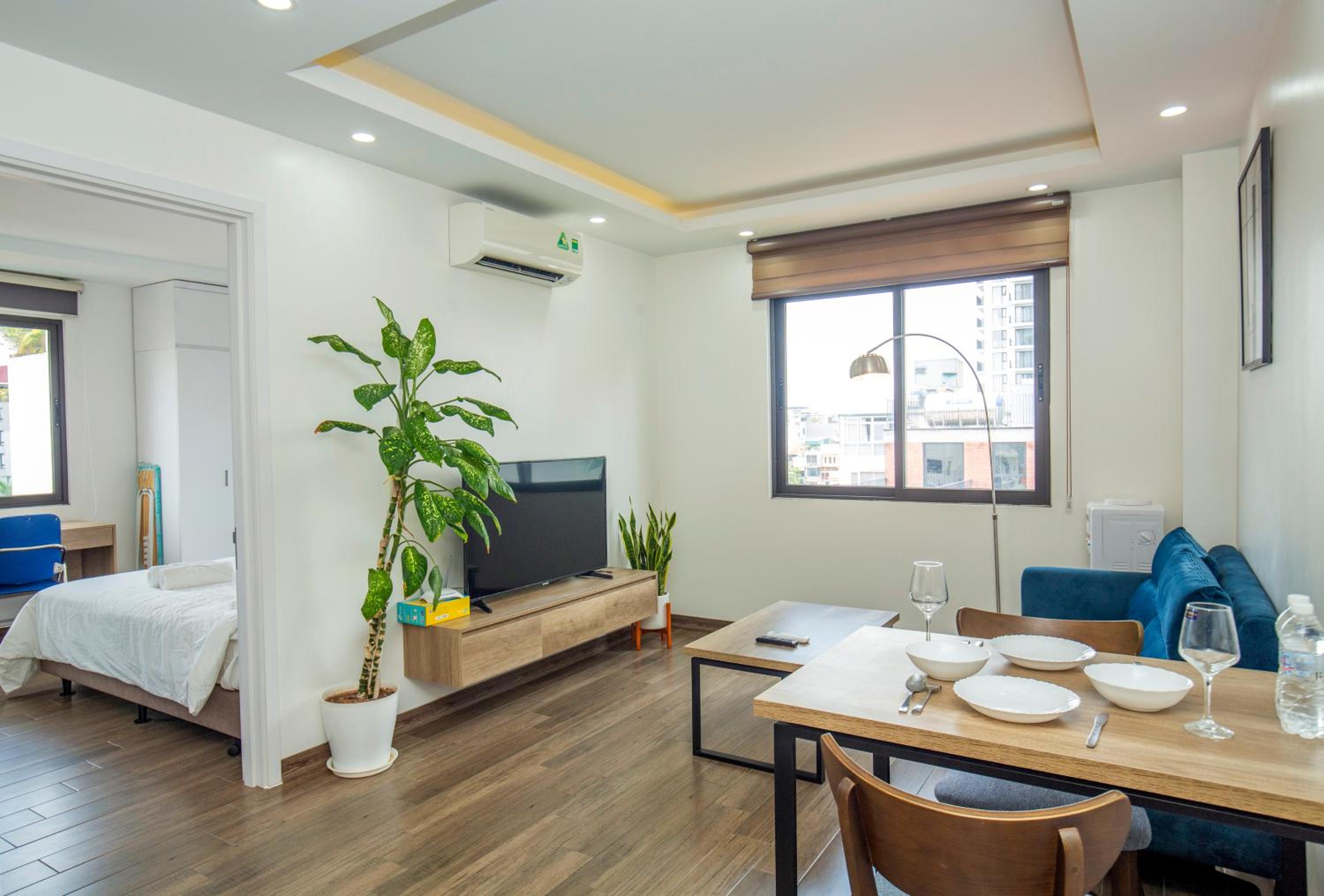The Valley - Westlake Apartment
