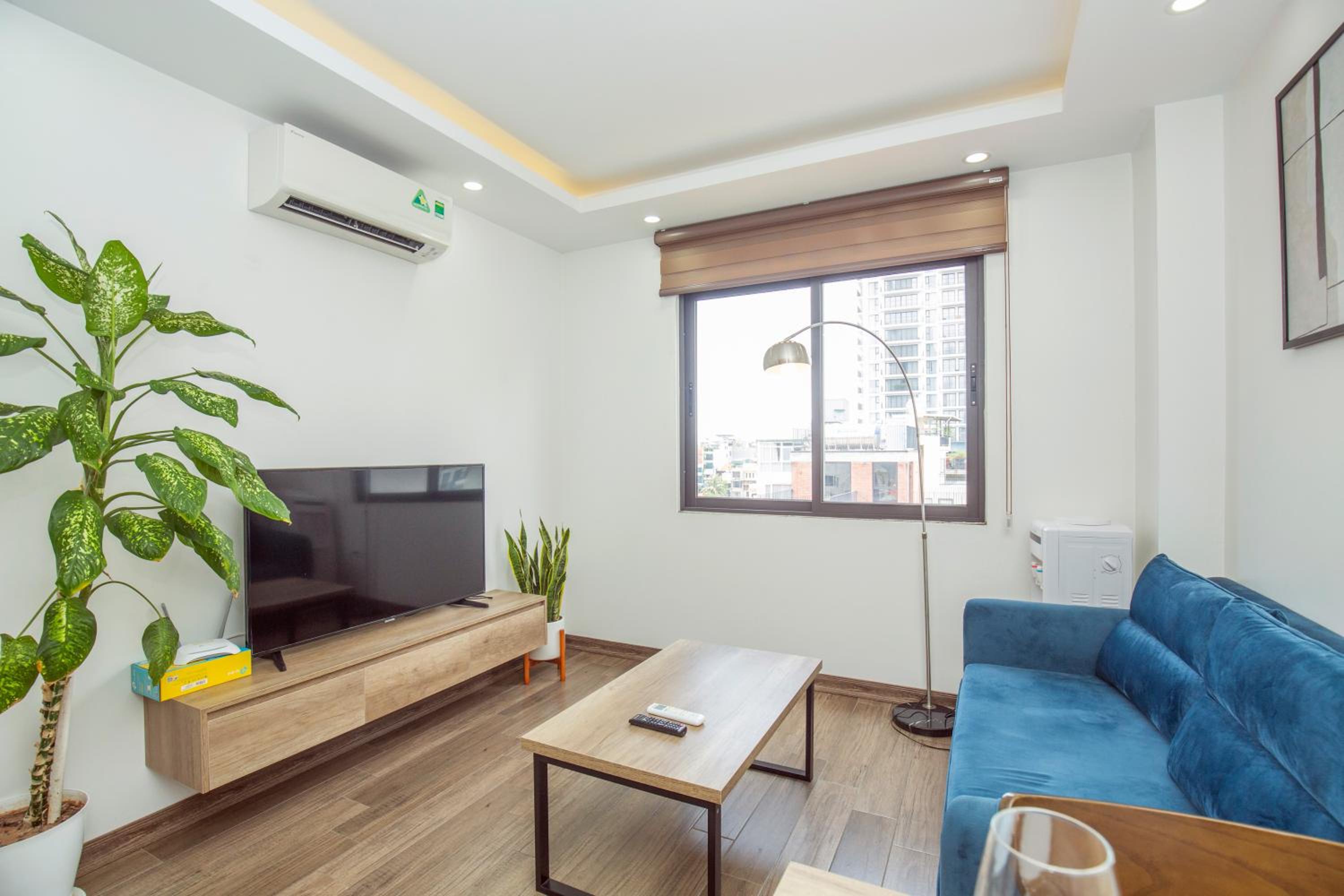 The Valley - Westlake Apartment