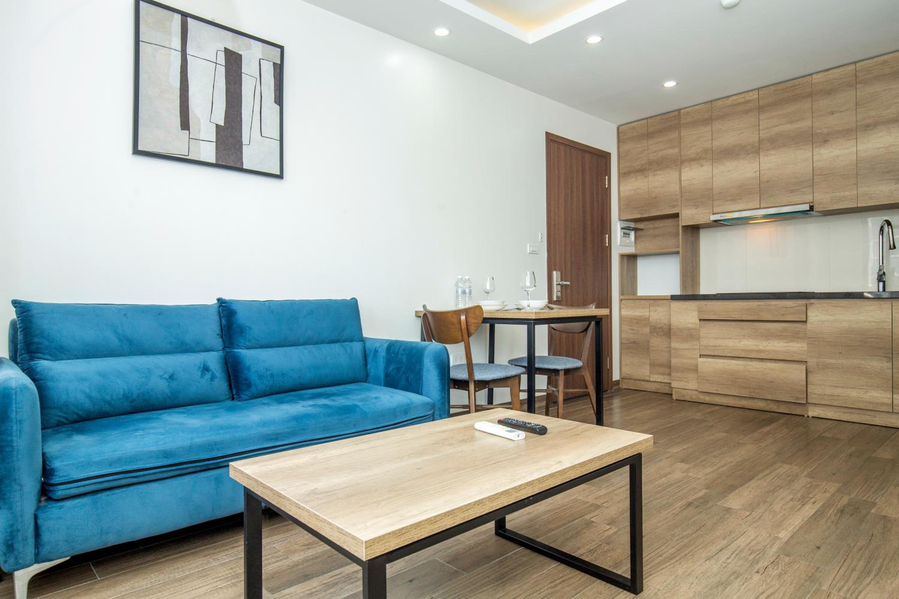 The Valley - Westlake Apartment