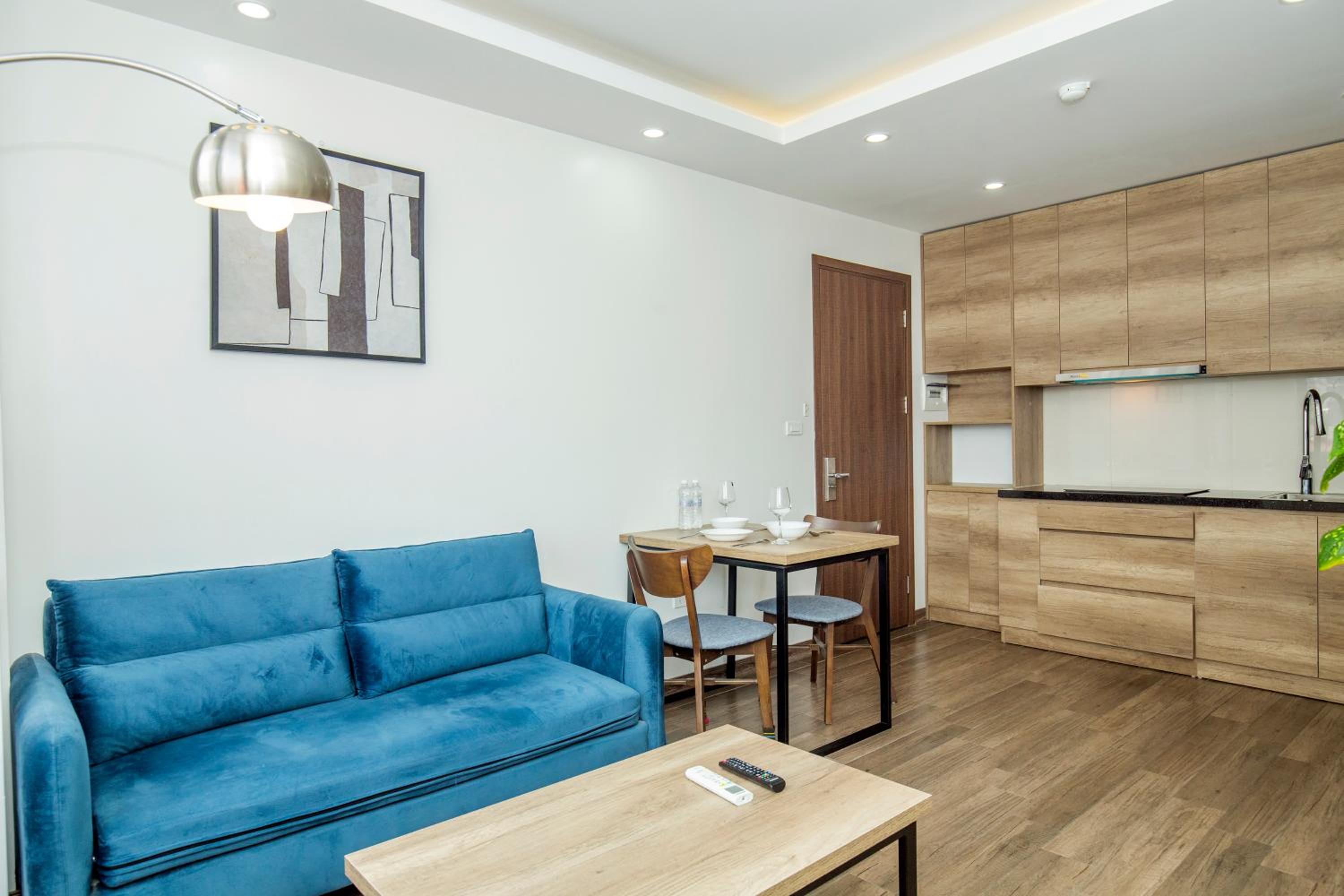 The Valley - Westlake Apartment