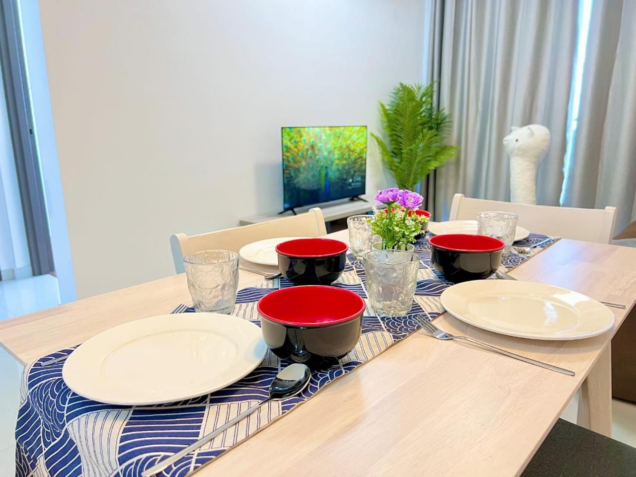 Central Park Tampoi 2 bedroom by Luxecocoo CK