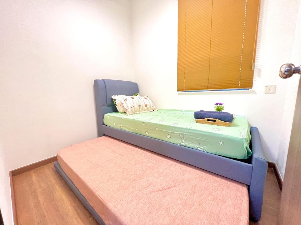 Central Park Tampoi 2 bedroom by Luxecocoo CK