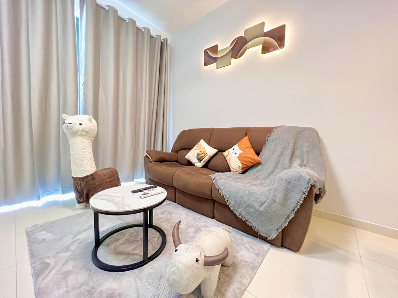 Central Park Tampoi 2 bedroom by Luxecocoo CK
