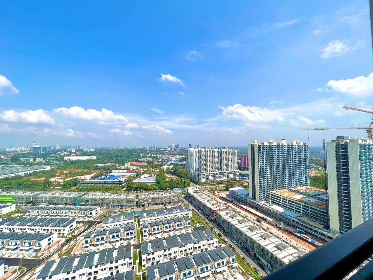 Central Park Tampoi 2 bedroom by Luxecocoo CK
