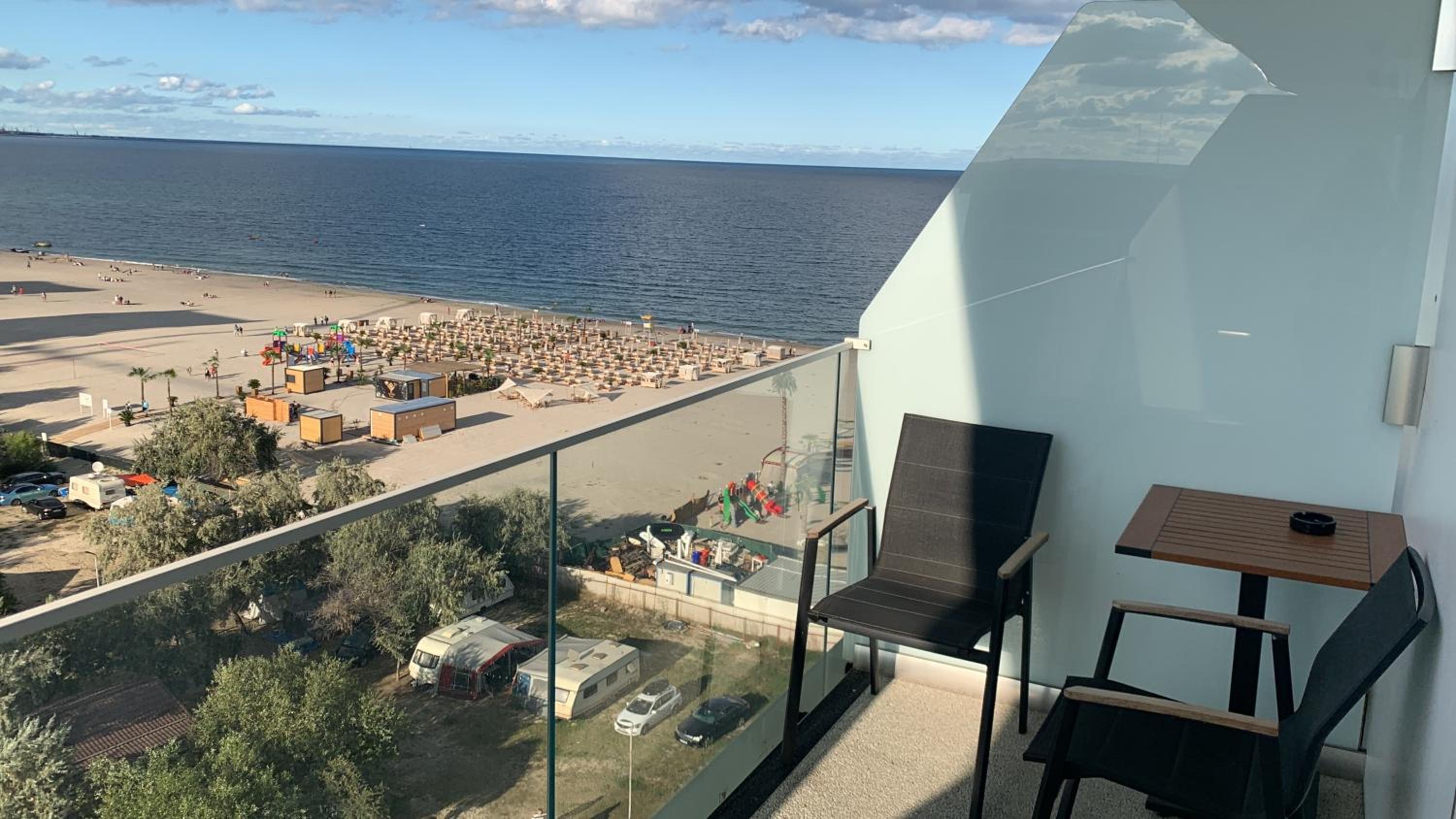 White Tower Mamaia Studio 806