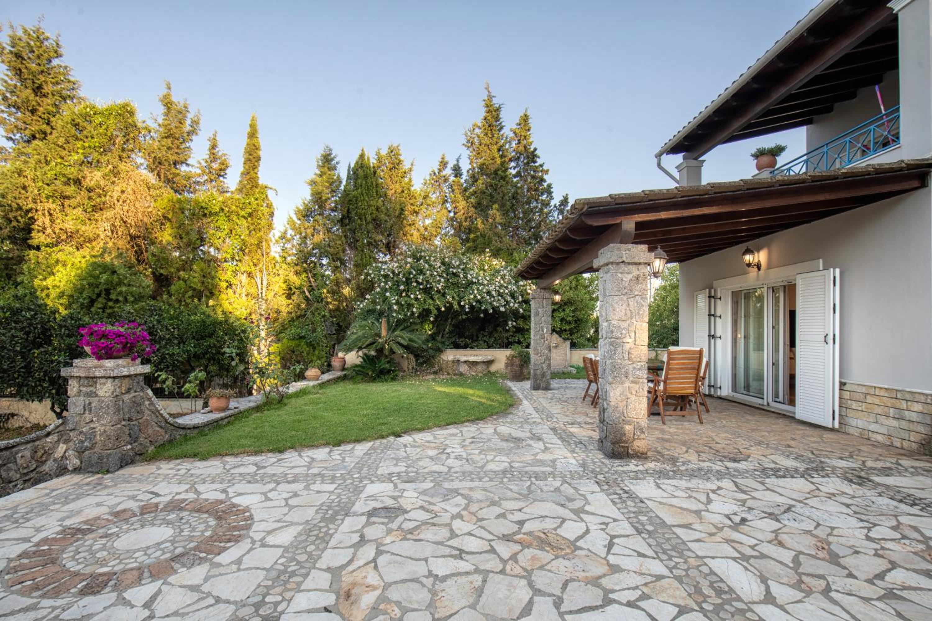 Harmony Garden Retreat near Corfu Town