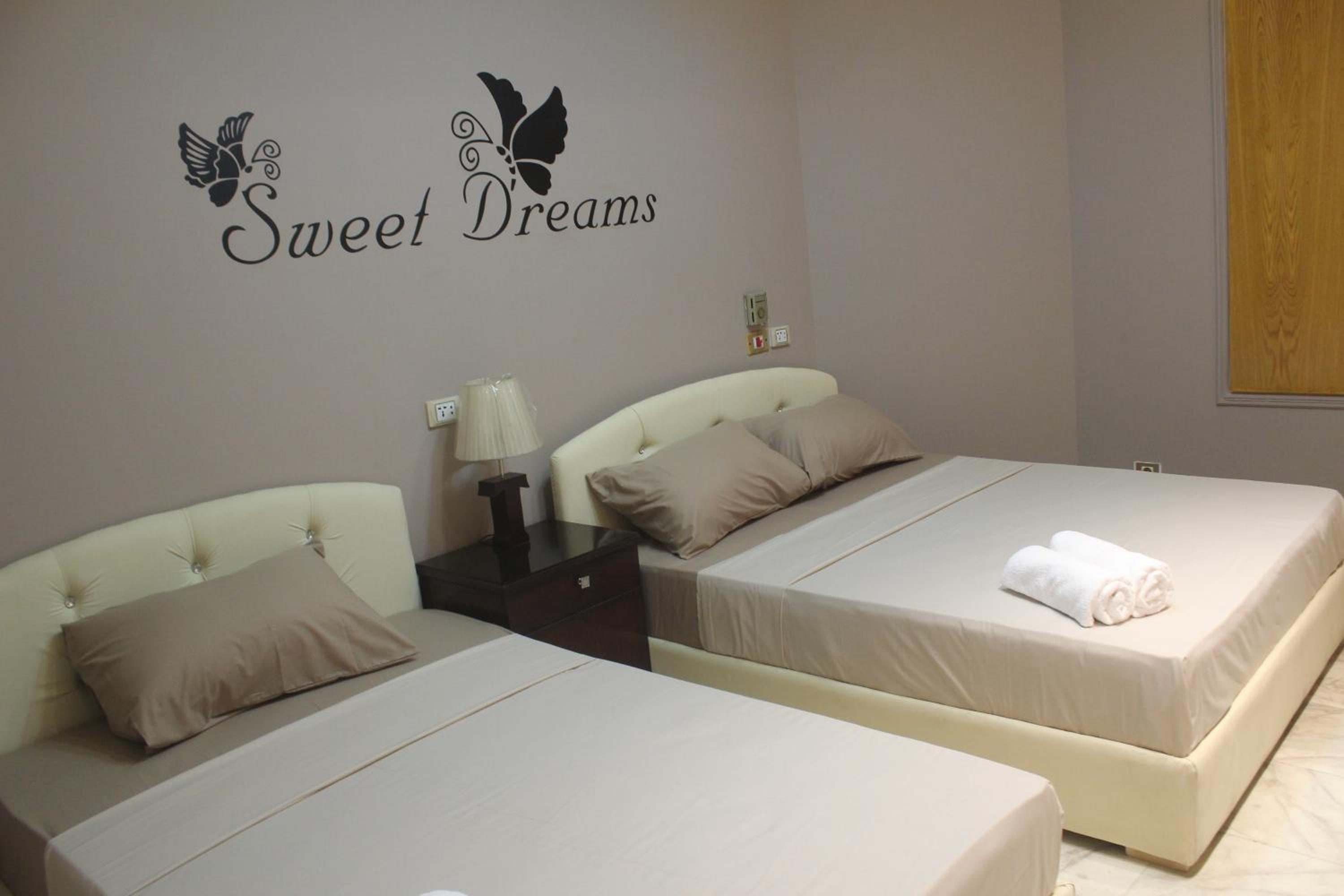 Tahrir Square Hostel