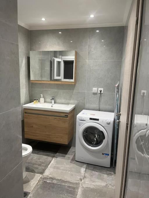 Cozy apartment in the heart of Thessaloniki view 5