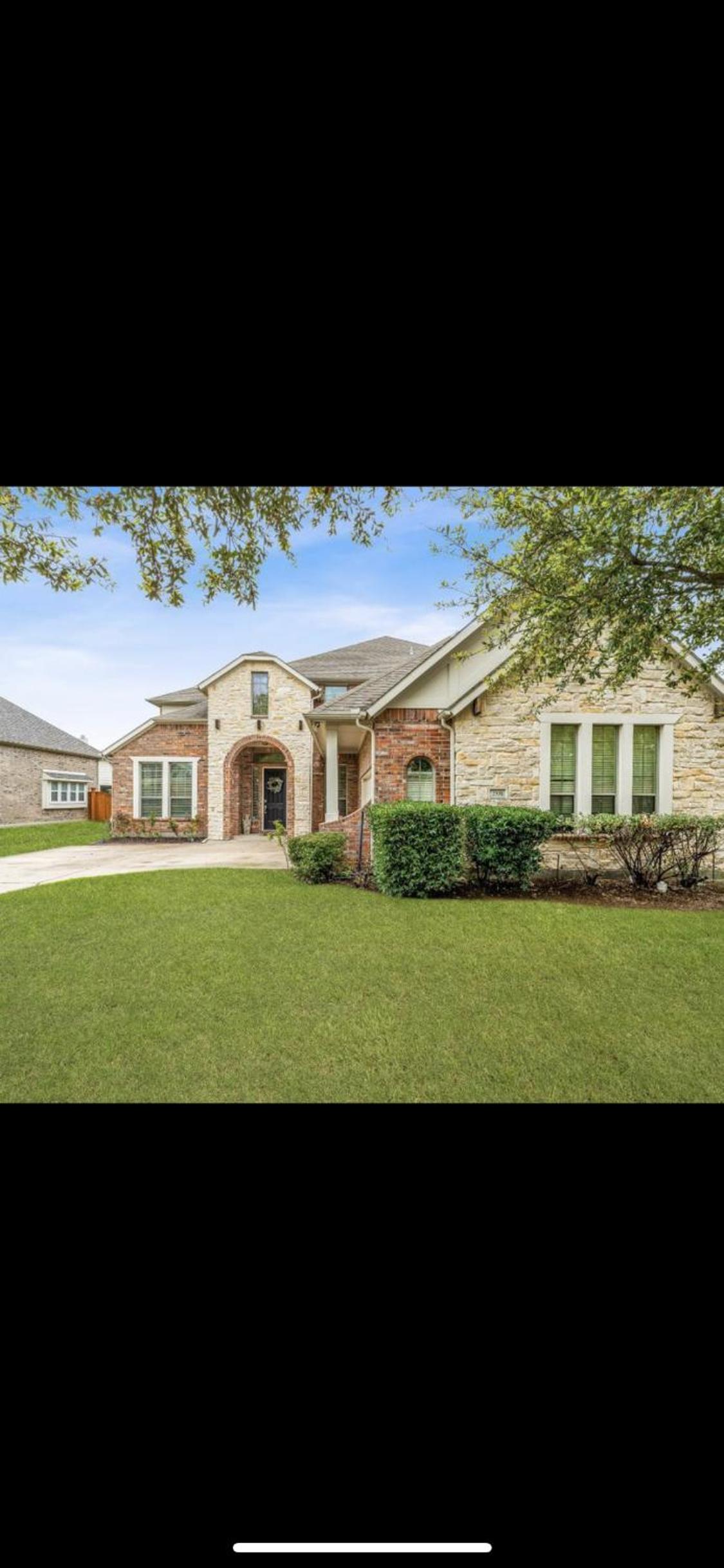 Kings and Queens luxury home view 3