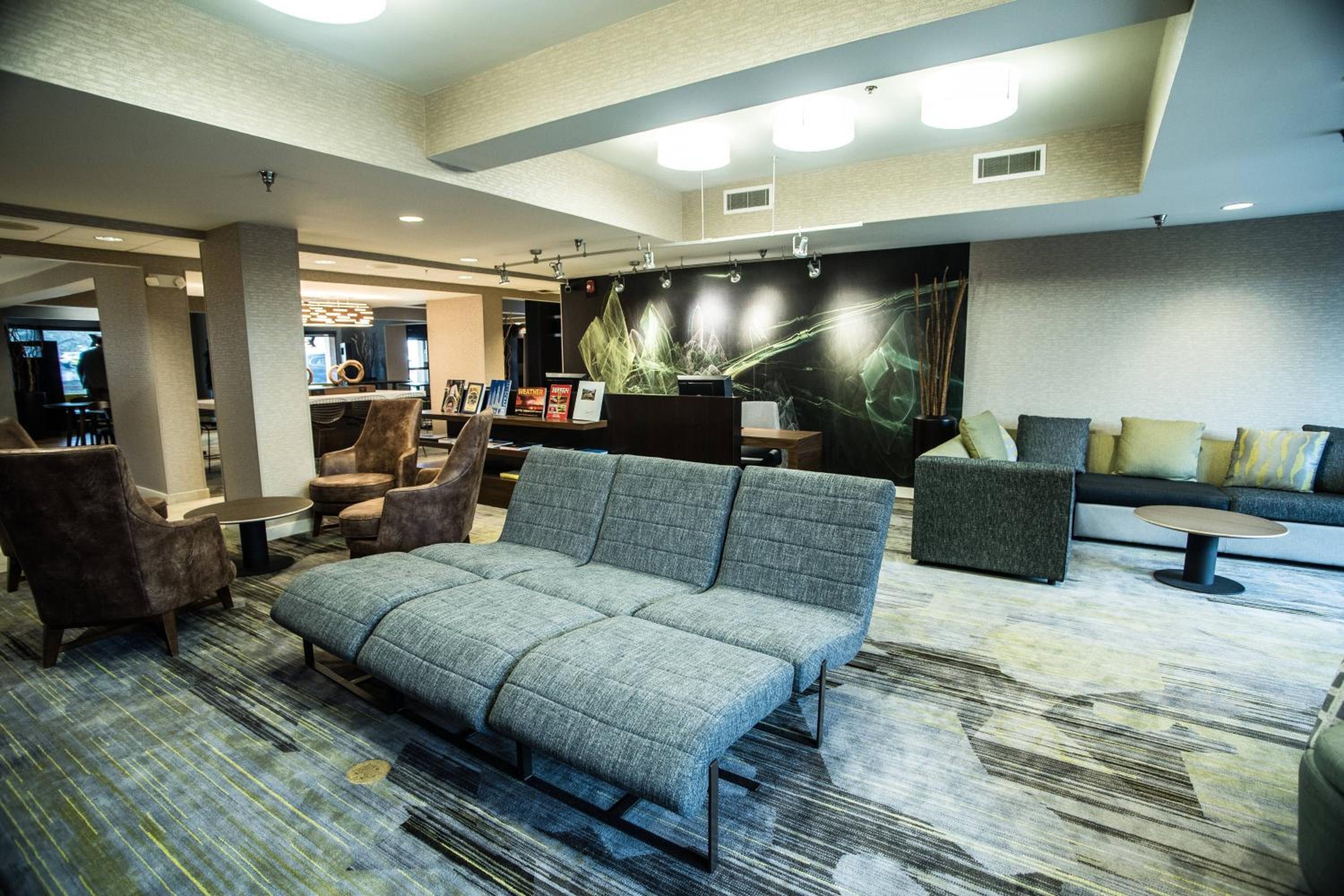 Courtyard by Marriott Nashville at Opryland - Property Image 10