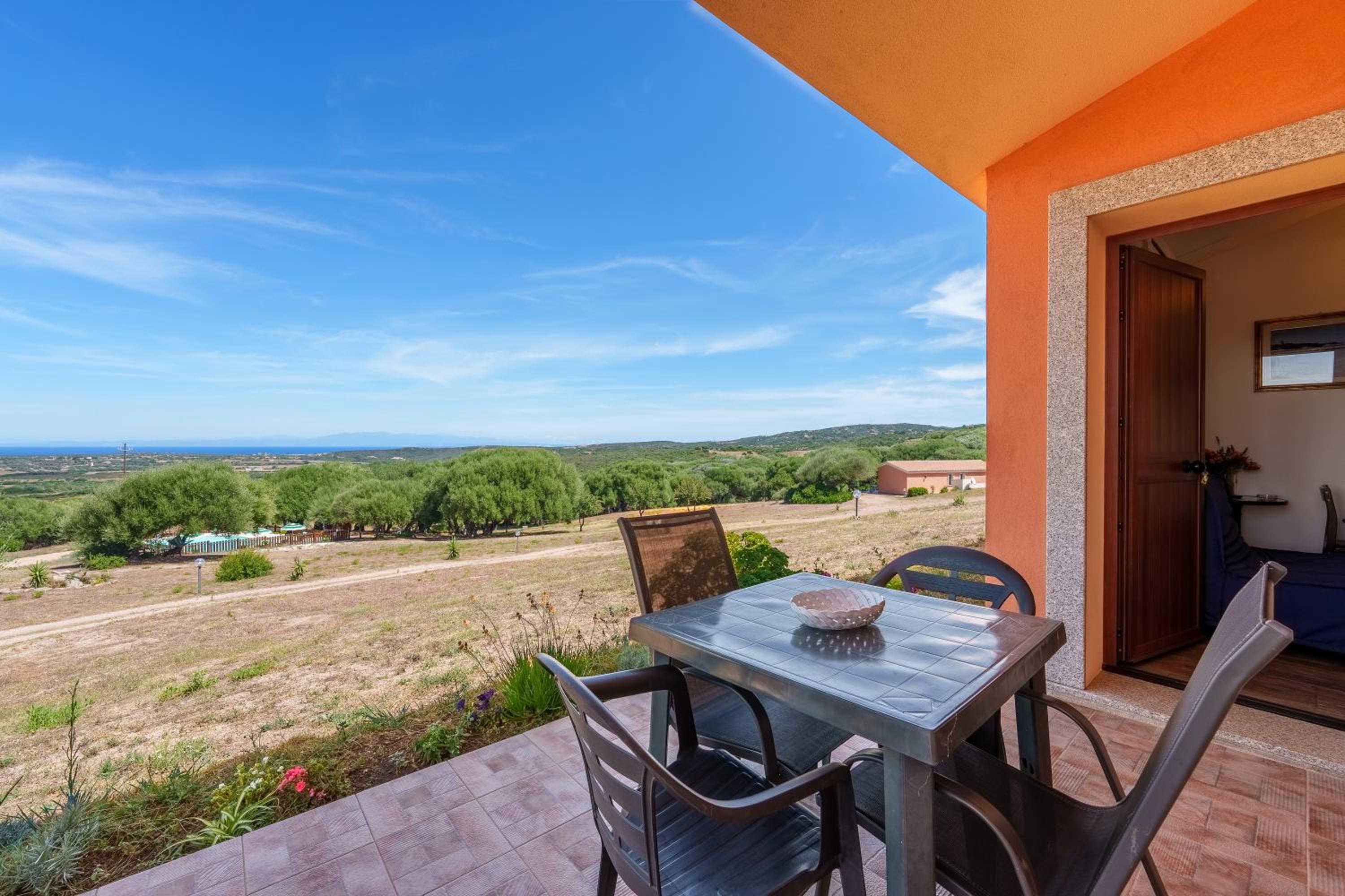 Casa Ginestre piscina e vista mare