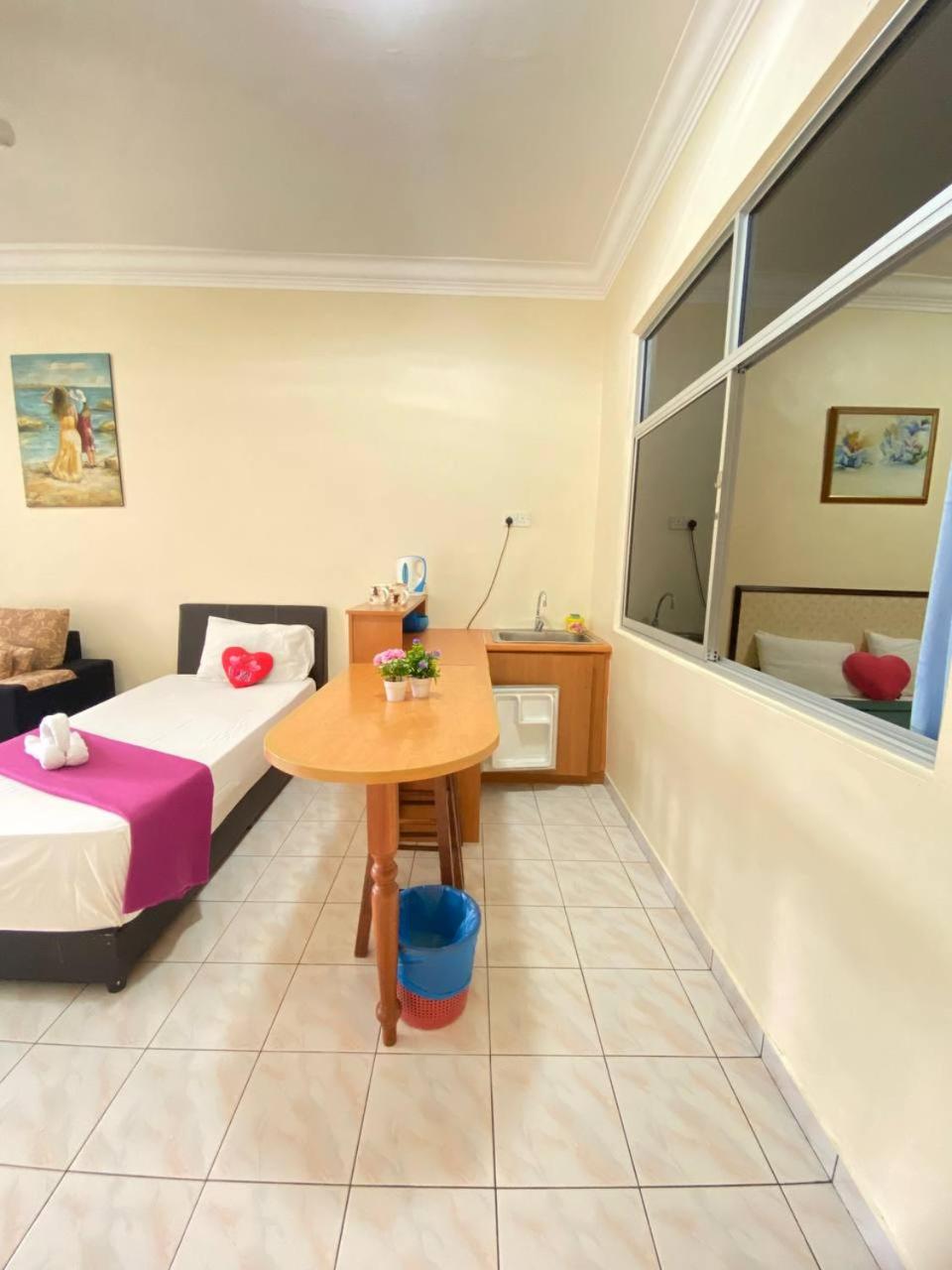 Teluk Batik Holiday Apartment