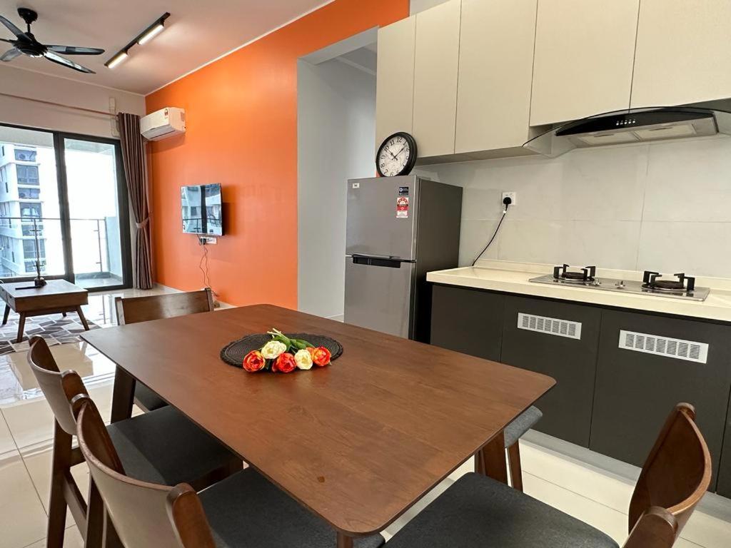 DangaBay 3Bedroom Balcony WiFi Netflix High Floor