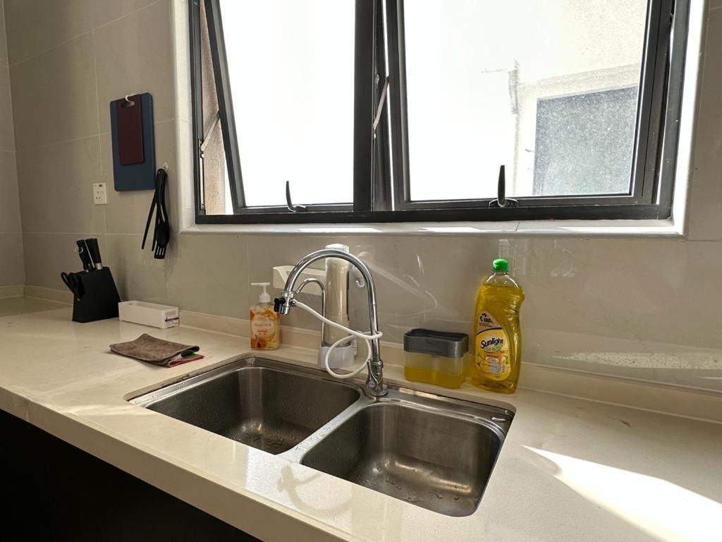 DangaBay 3Bedroom Balcony WiFi Netflix High Floor