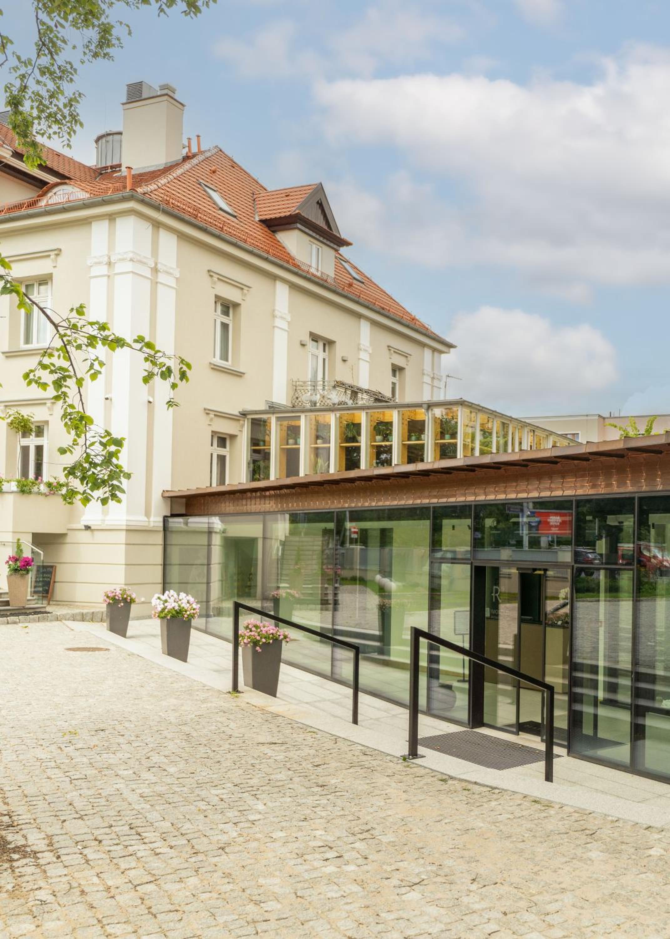 Hotel Platinum Residence Boutique - Image 1