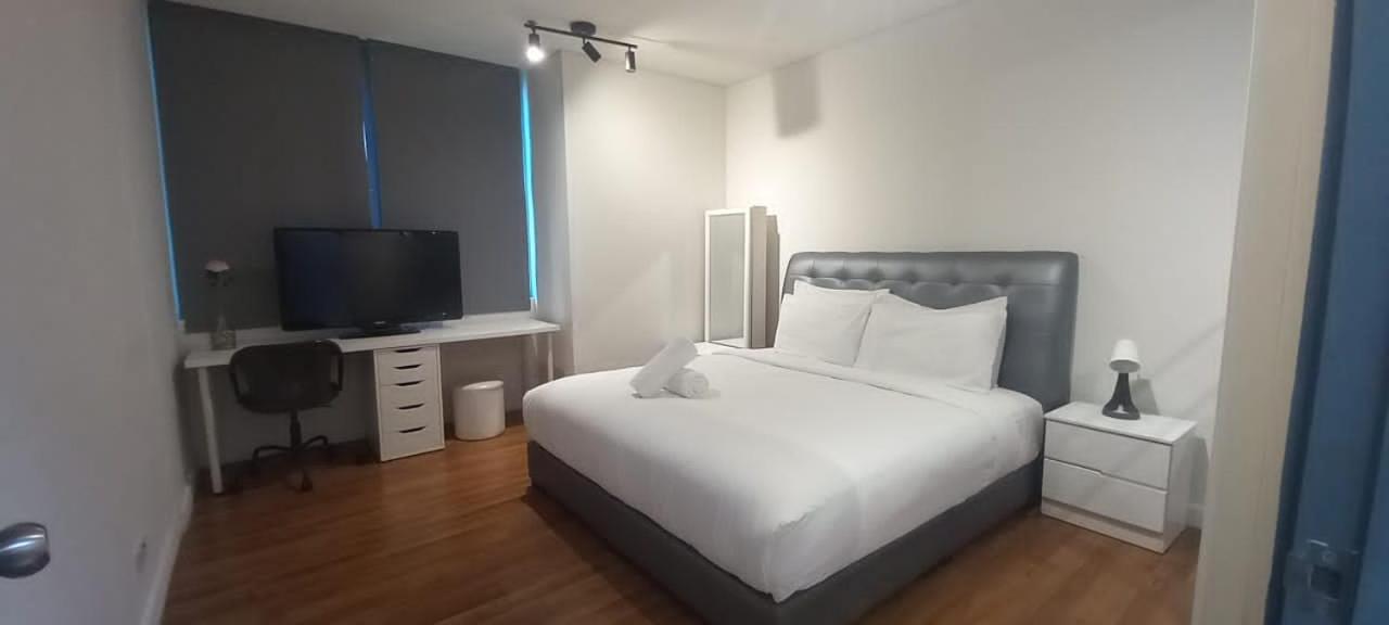Mercu Summer Suites by Cozy place