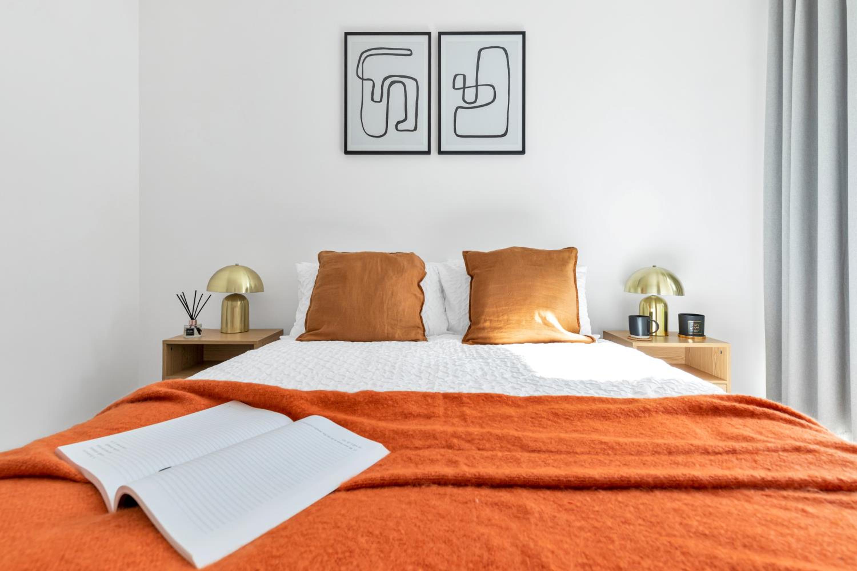 MODERN LUXE APT just 10 MINS from TOWER BRIDGE! EASY ACCESS TO TUBE AND BUS