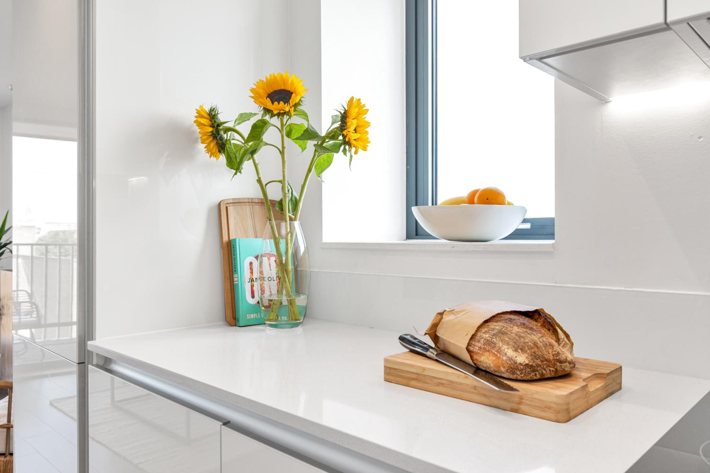 MODERN LUXE APT just 10 MINS from TOWER BRIDGE! EASY ACCESS TO TUBE AND BUS
