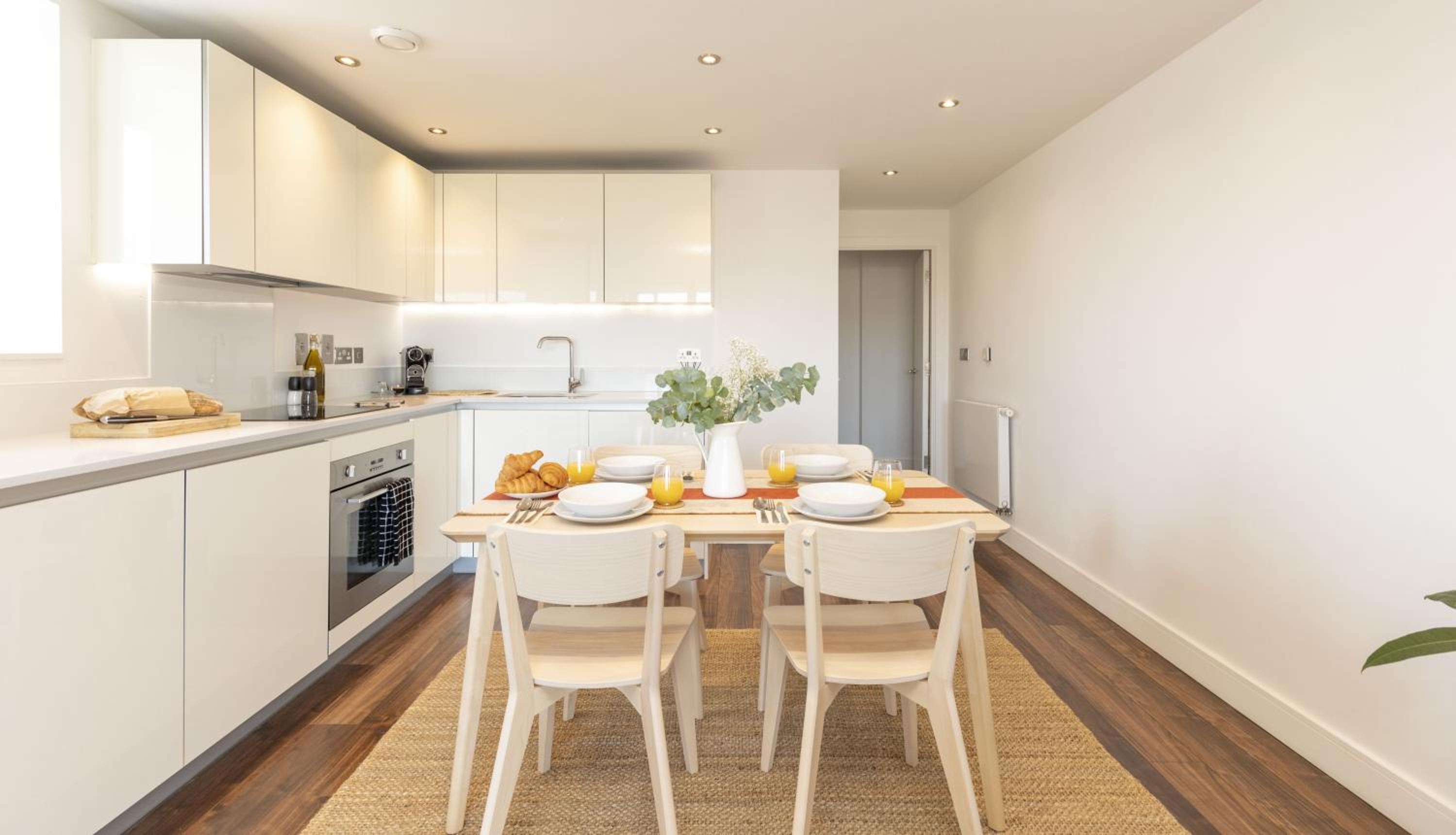 MODERN LUXE APT just 10 MINS from TOWER BRIDGE! EASY ACCESS TO TUBE AND BUS