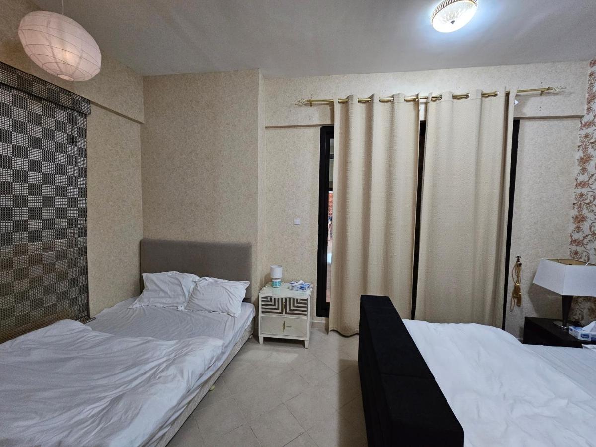 Beautiful 2 Bedrooms + Hall Rental Unit in Marina Escan807