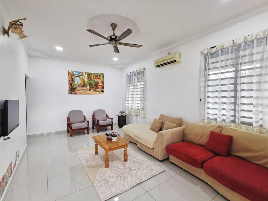 Ipoh stadium 1min/wahkeongpark simee 18pax bungalow cottage photo 4
