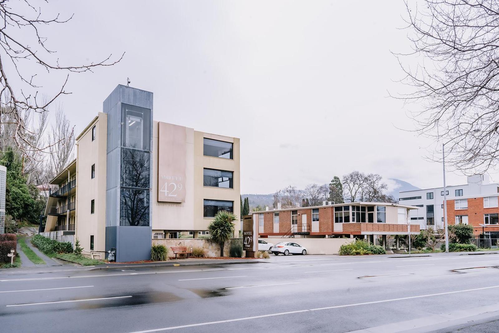 429 Apartments & Suites