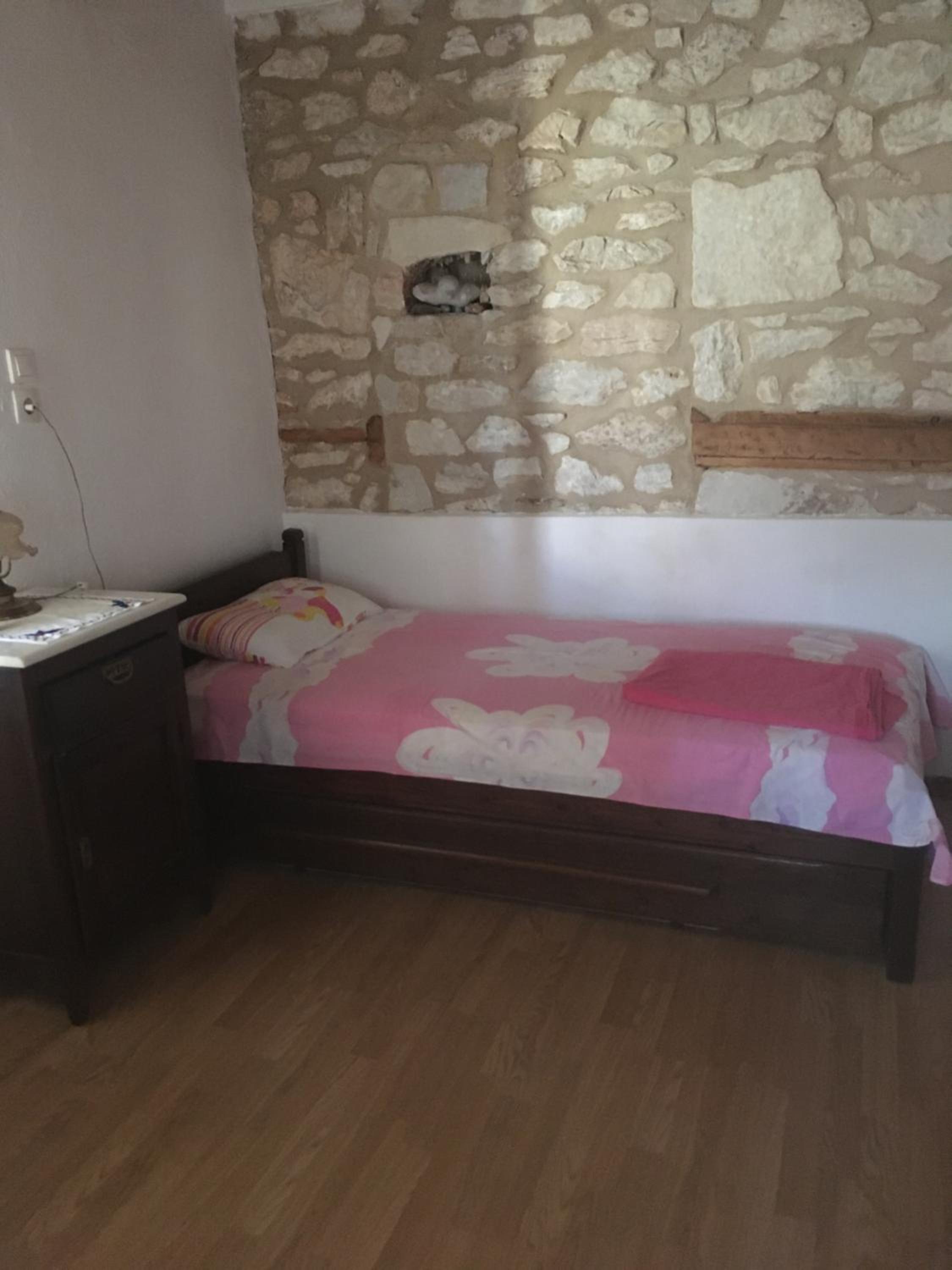 Susanna Home