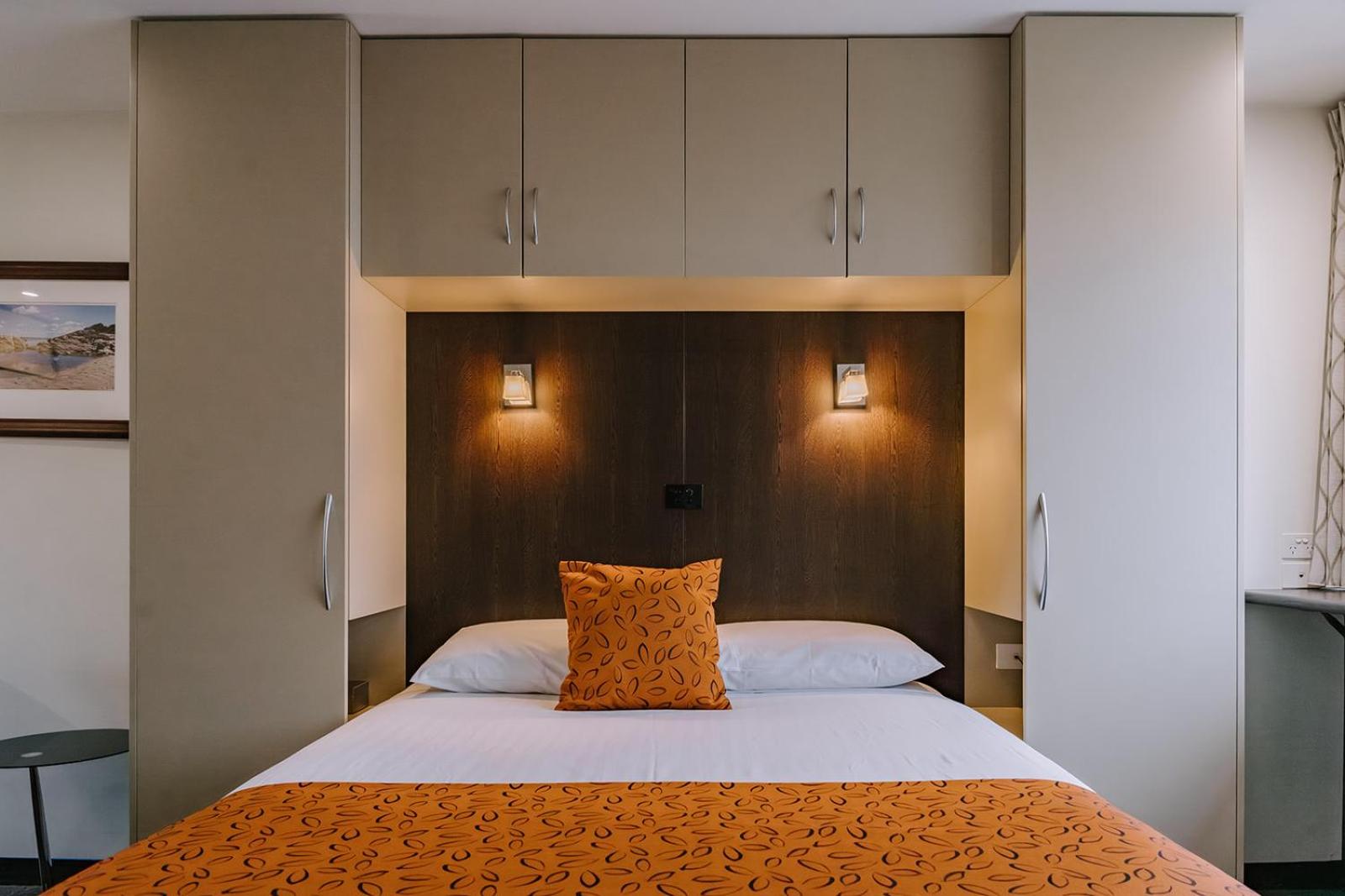 429 Apartments & Suites