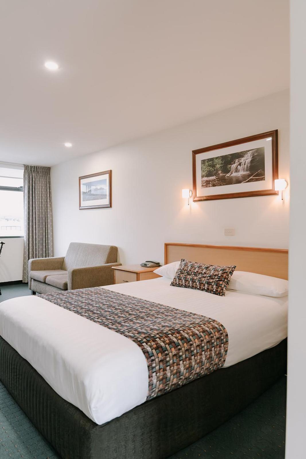 429 Apartments & Suites