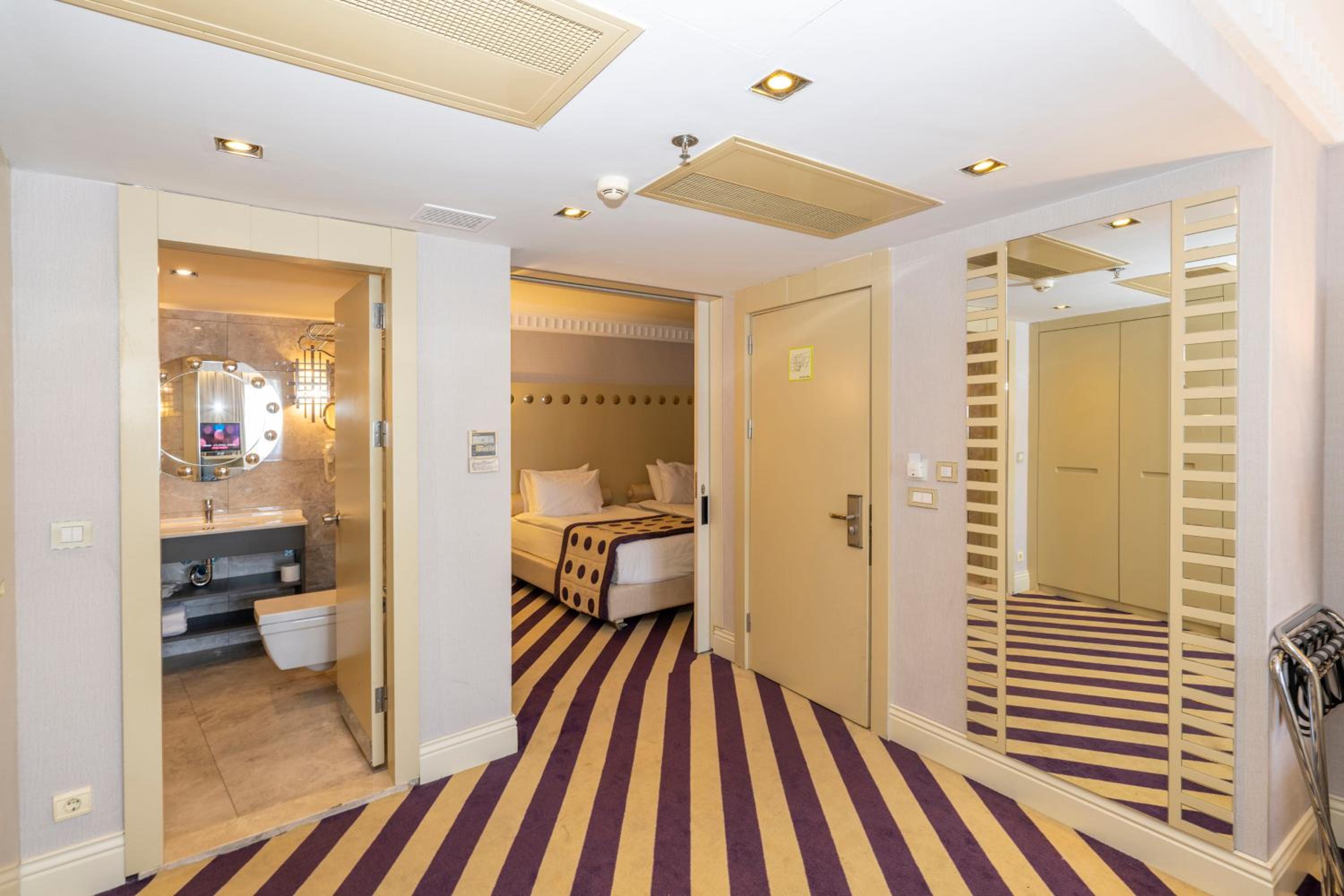 Taxim Hill Hotel - Image 34