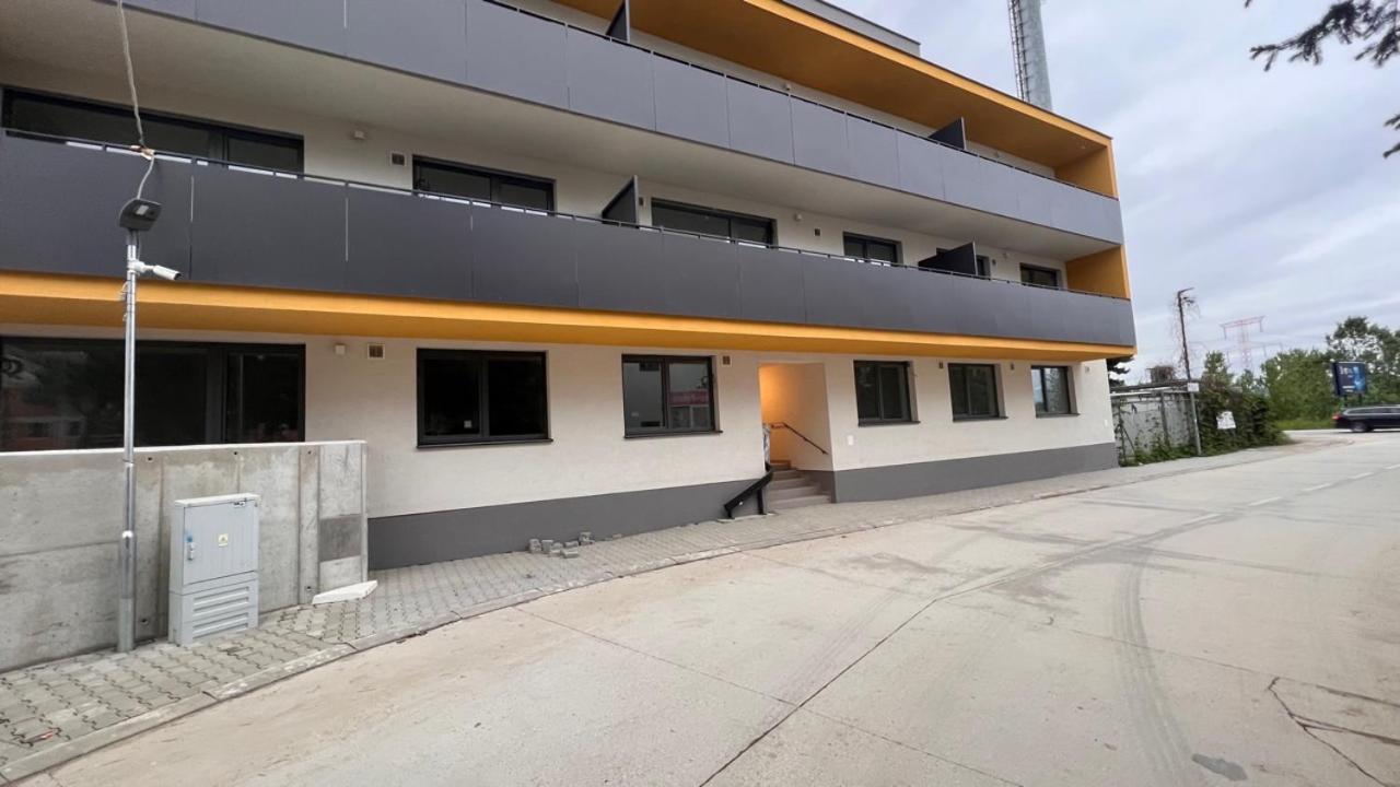 Air-conditioned 2 room Apartment, with terrace, Rovinka, 202 view 2