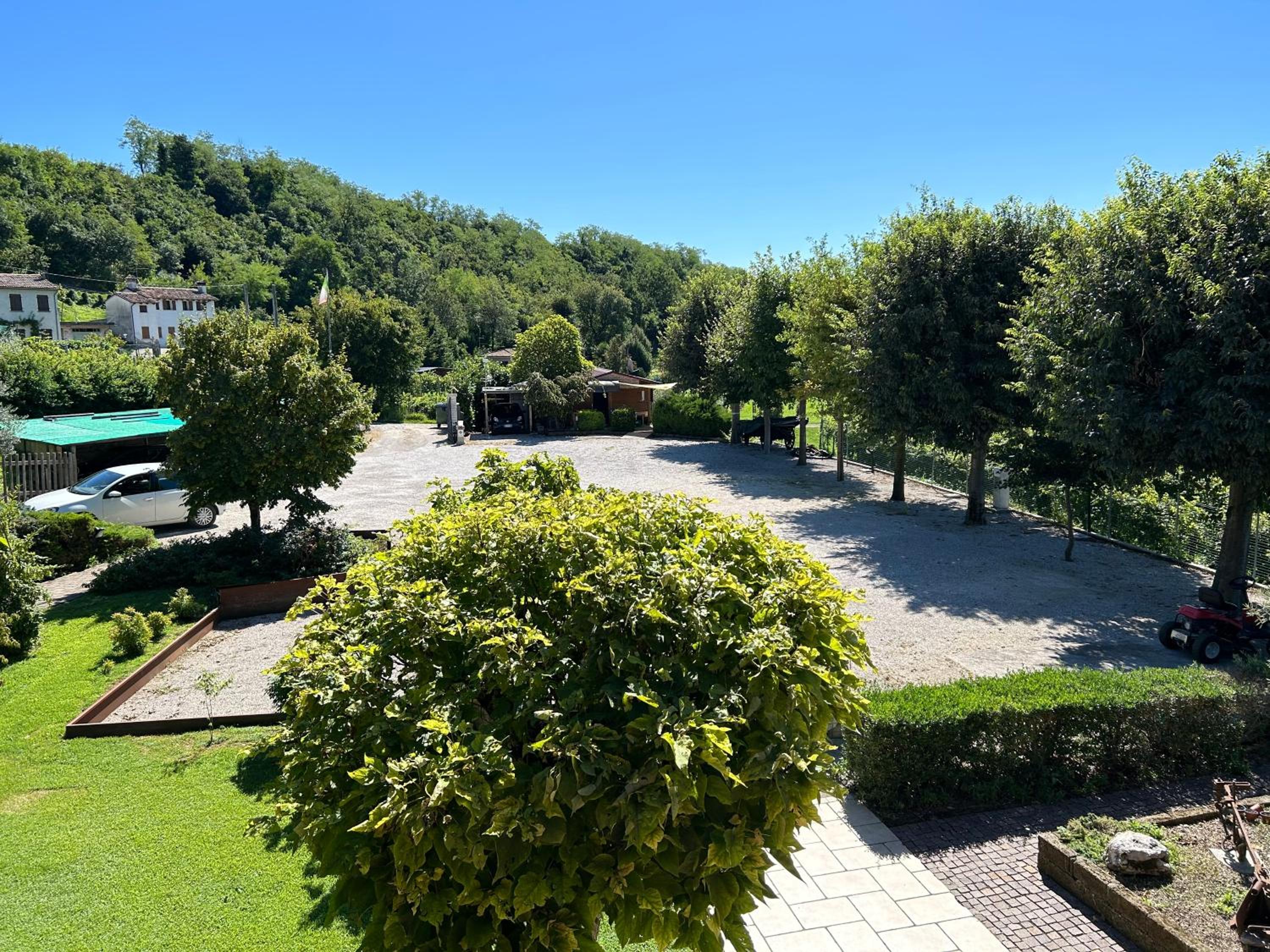 Country House La Montagnola view 5
