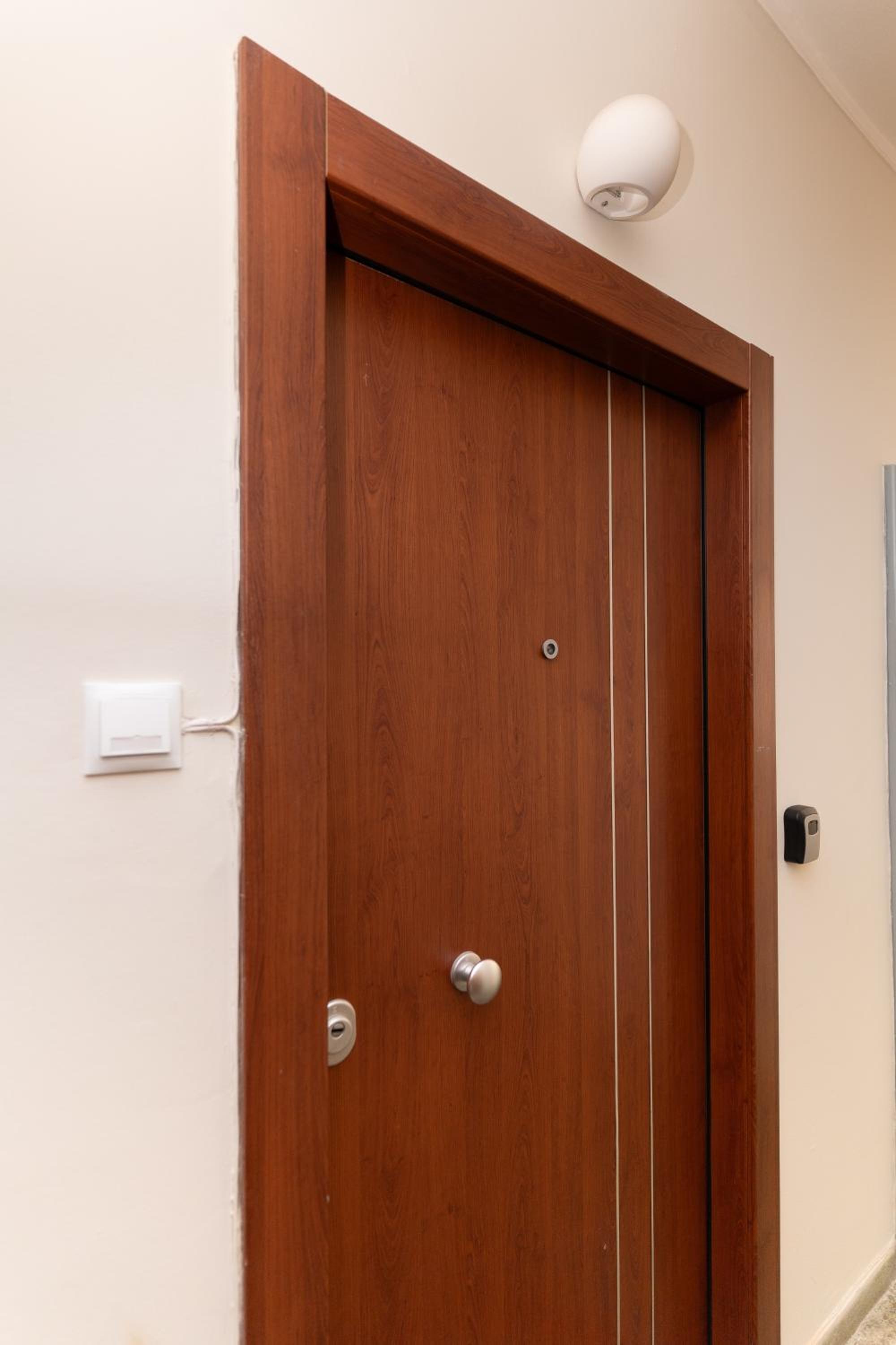 Modern Apartment, Short Walk to Acropolis Sites