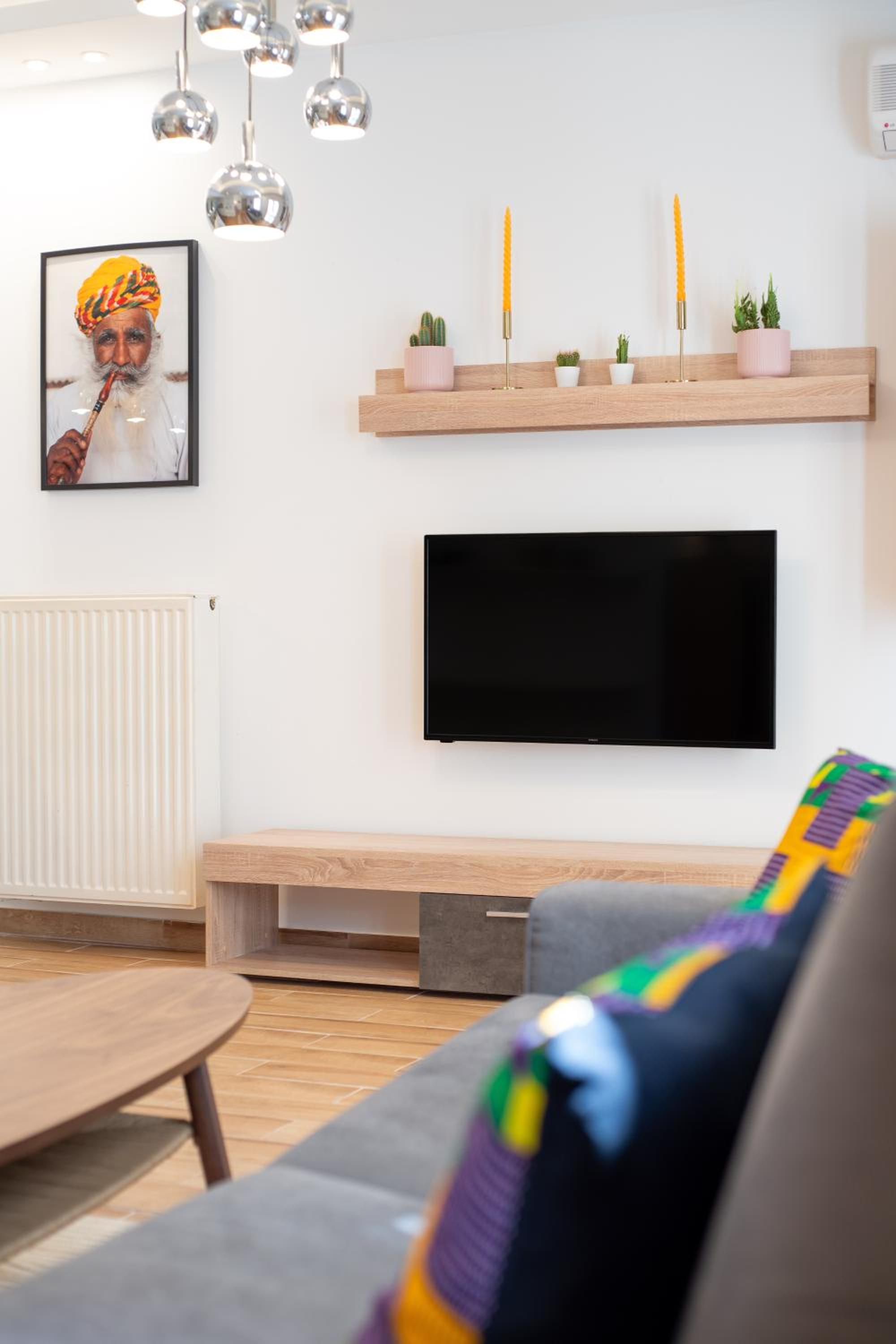 Modern Apartment, Short Walk to Acropolis Sites