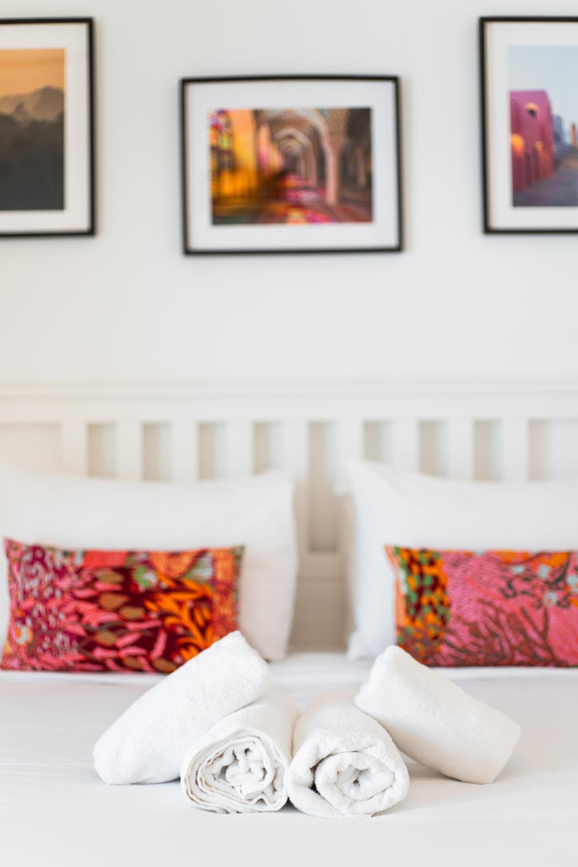 Modern Apartment, Short Walk to Acropolis Sites