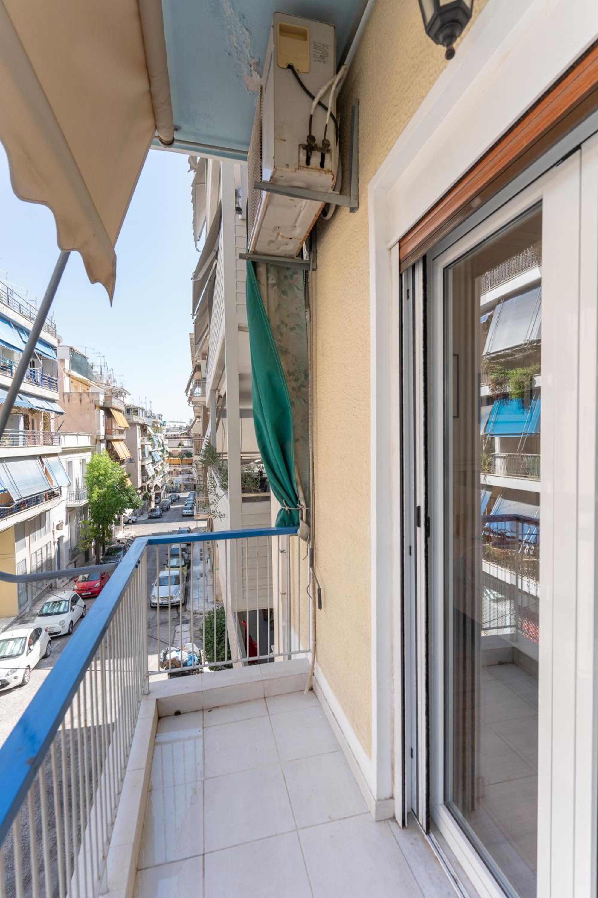 Modern Apartment, Short Walk to Acropolis Sites