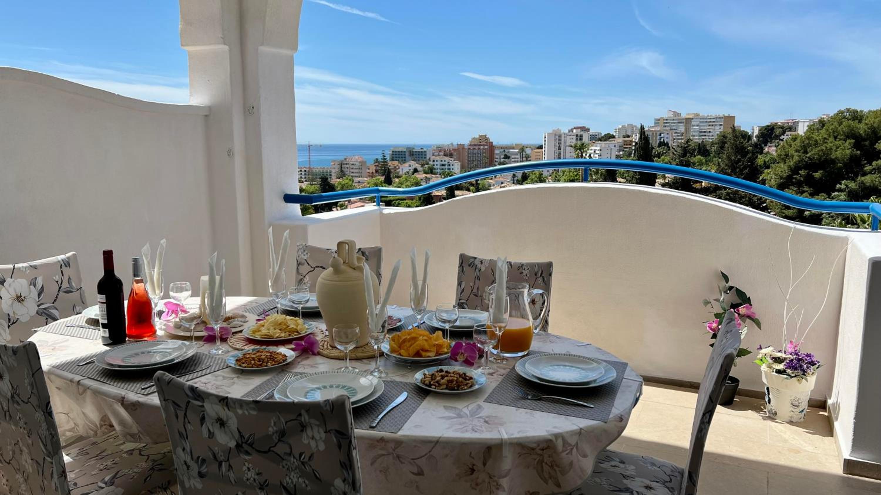 Penthouse Apartment near Puerto Marina view 2