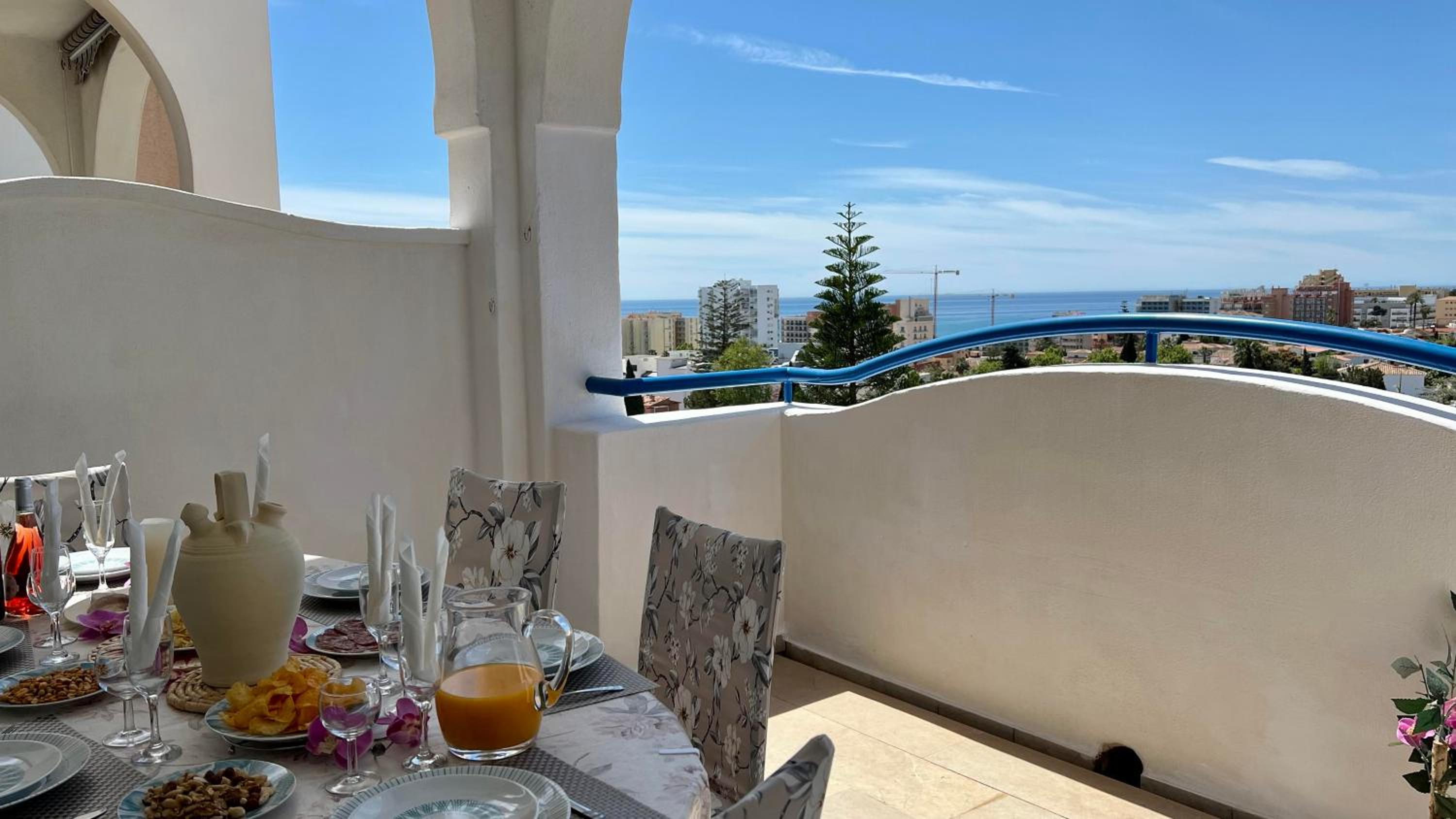 Penthouse Apartment near Puerto Marina view 4