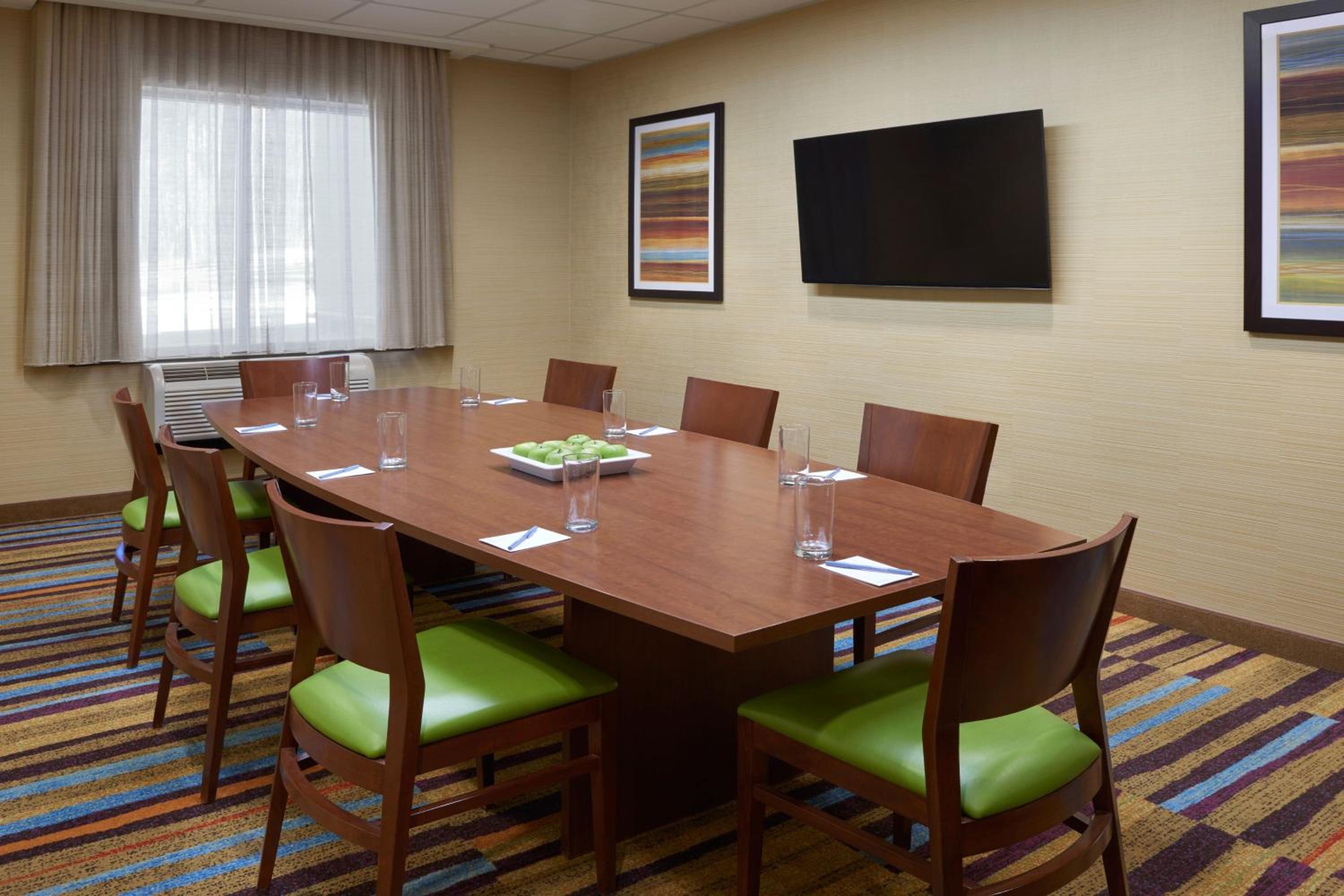 Barrie Vacations - Fairfield Inn  Suites by Marriott Barrie - Property Image 2