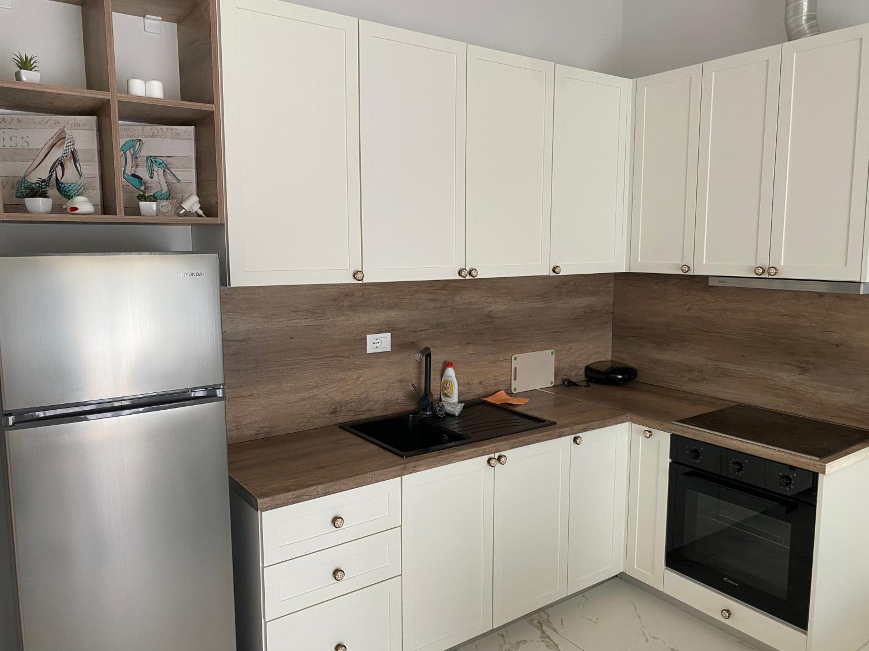 Edan Apartments