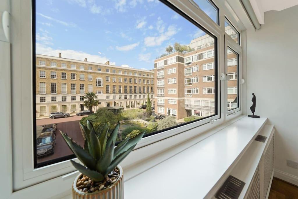 Unique 2 bed 2 bath Victorian flat Regents Park