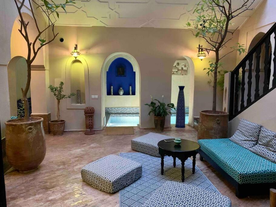 lounge