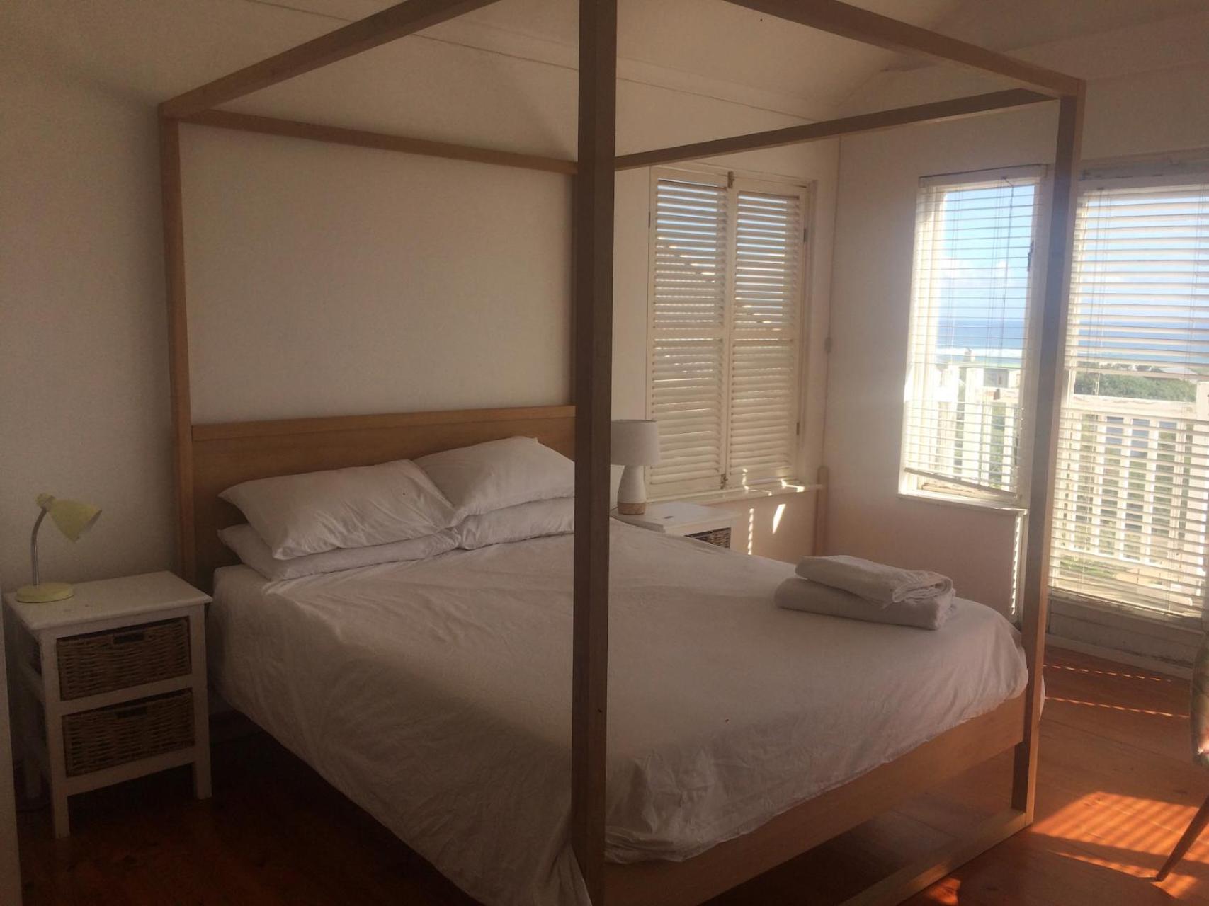 Rustic Beach House 300 Steps from the Ocean