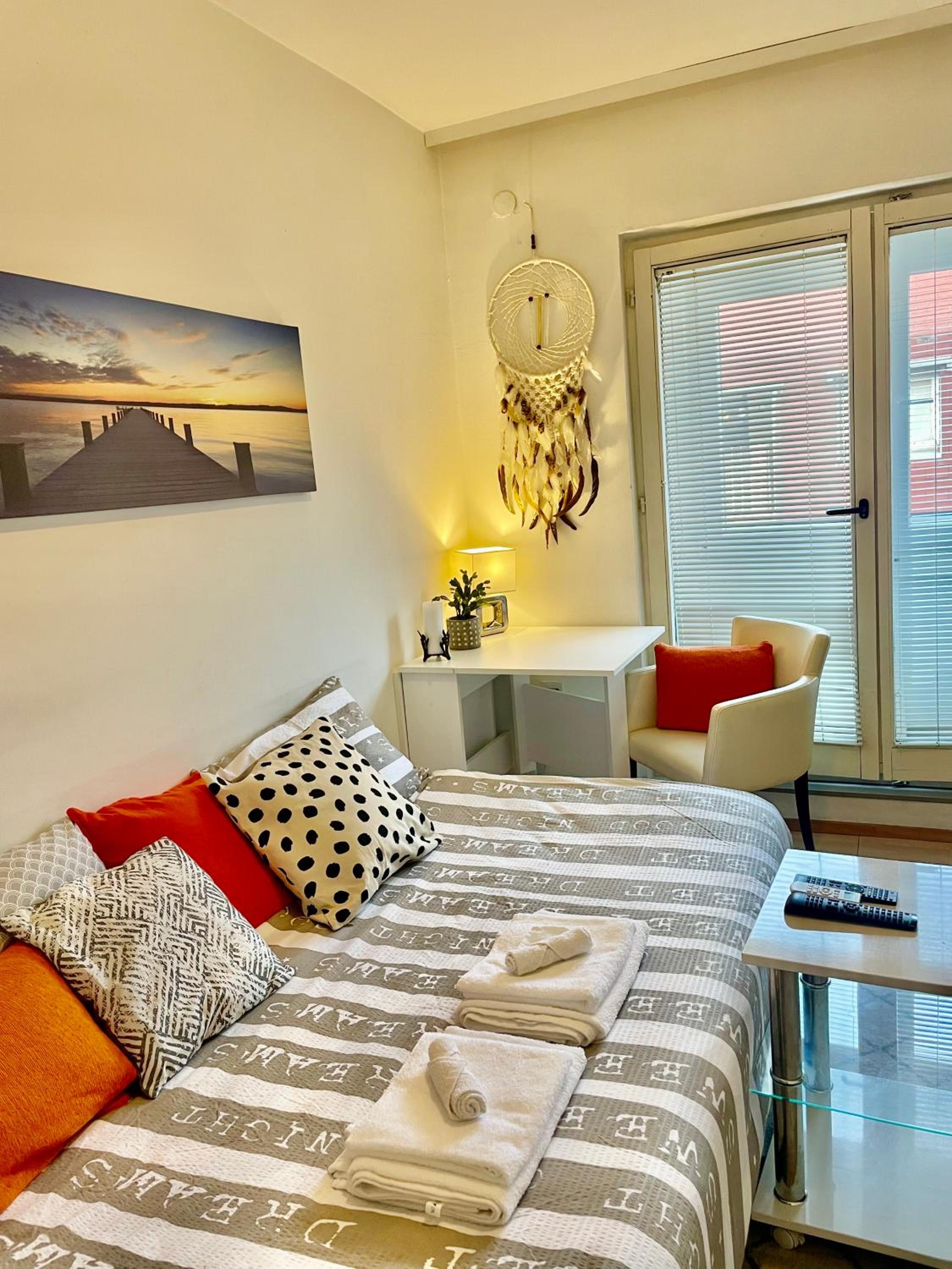 Charming studio near downtown