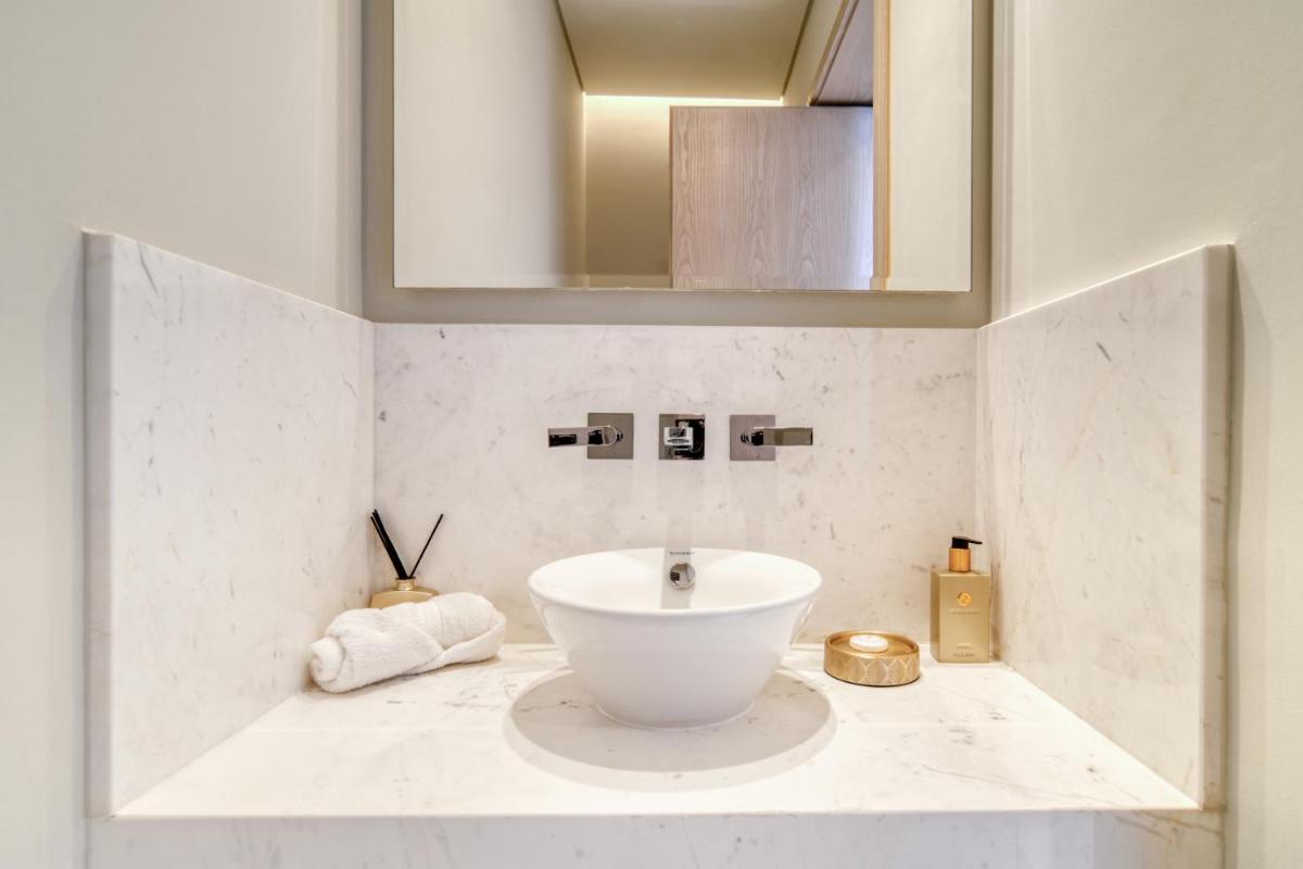 The Palm Tower, Palm Jumeirah - Mint Stay