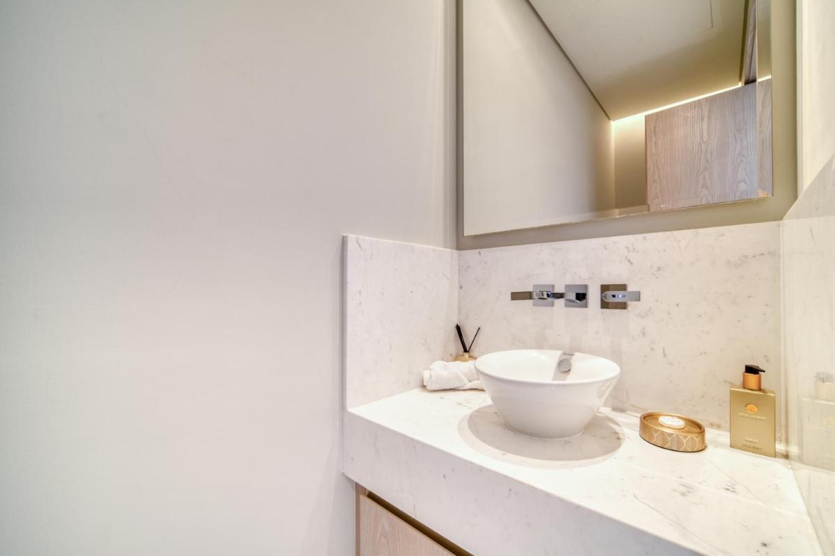 The Palm Tower, Palm Jumeirah - Mint Stay