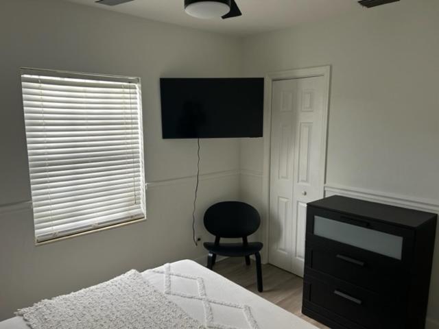 Amazing 3-bedroom modern home in Coral Gables area