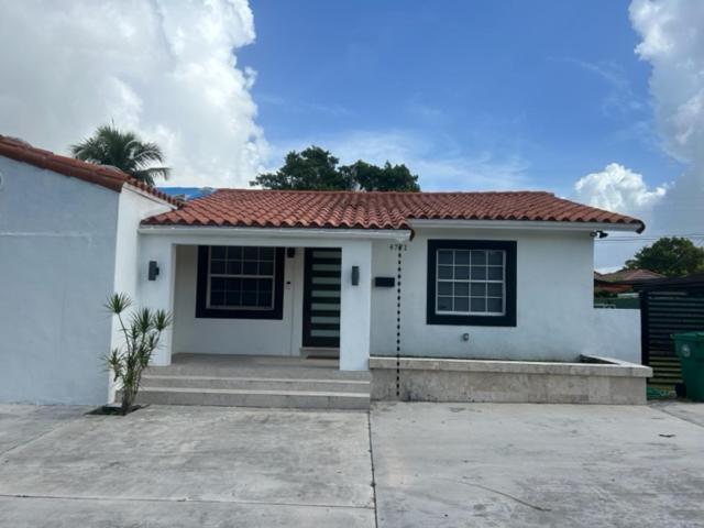 Amazing 3-bedroom modern home in Coral Gables area