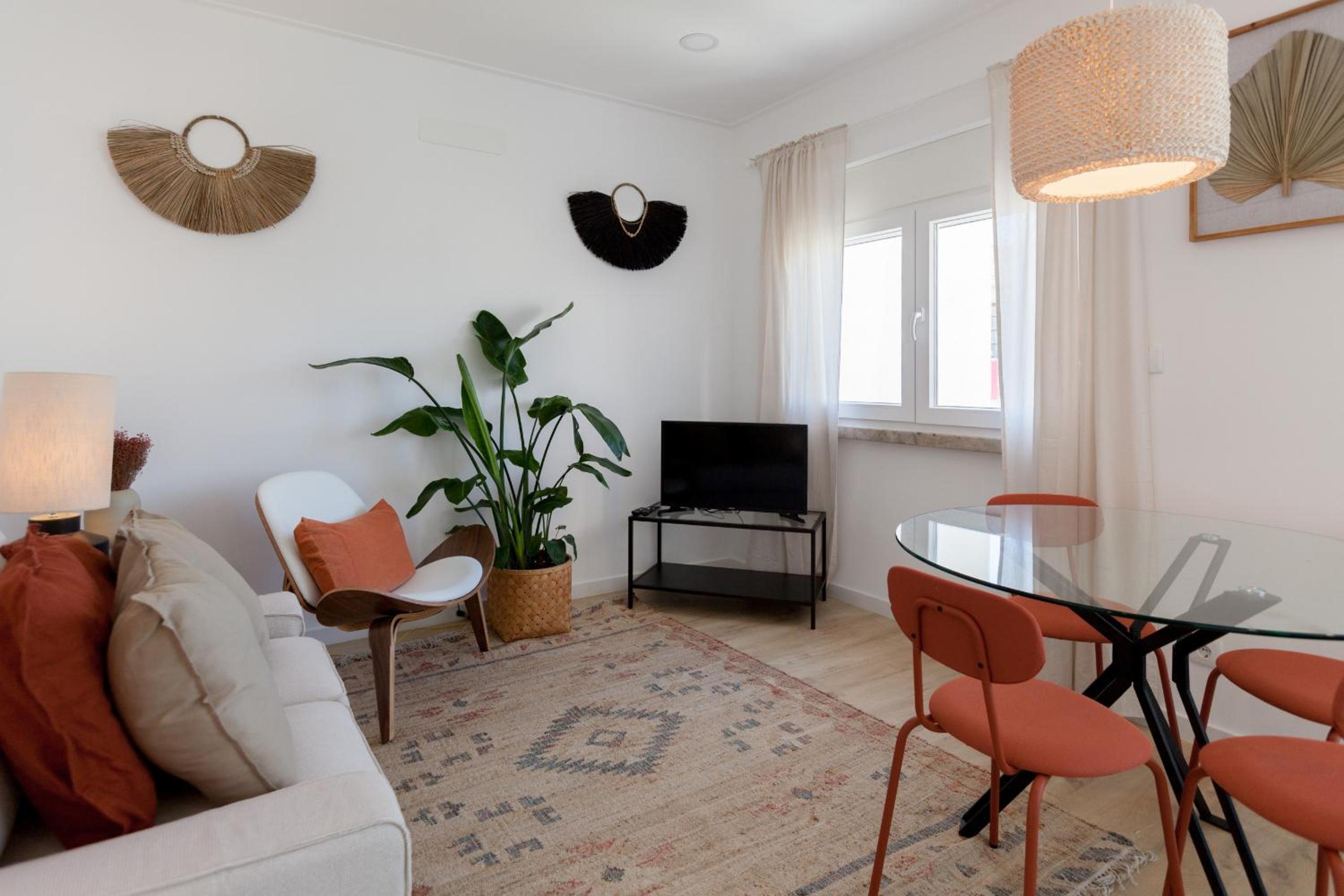 FLH Alcântara Comfy Flat with Balcony view 4
